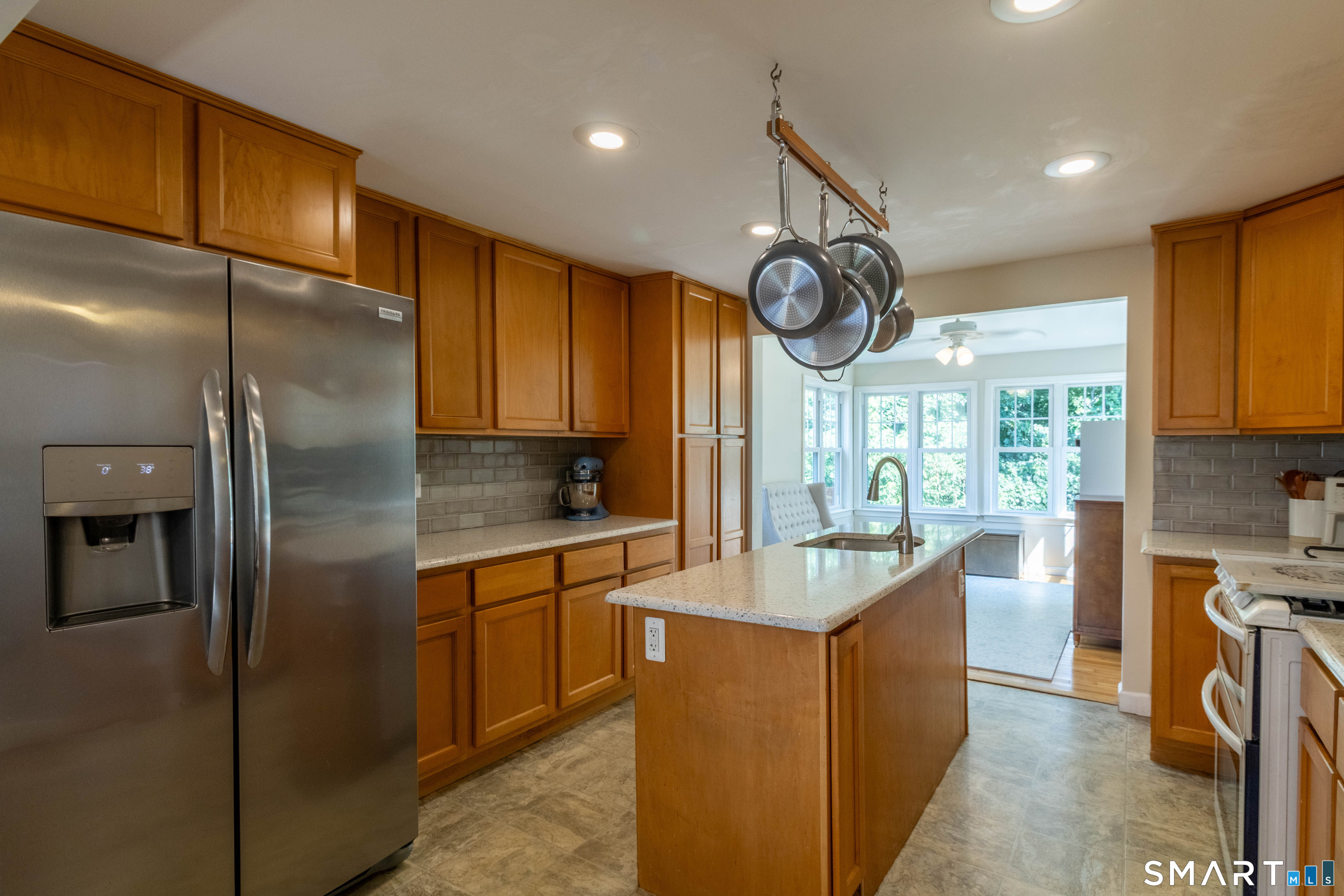 21 Overland Street Property Photo 6