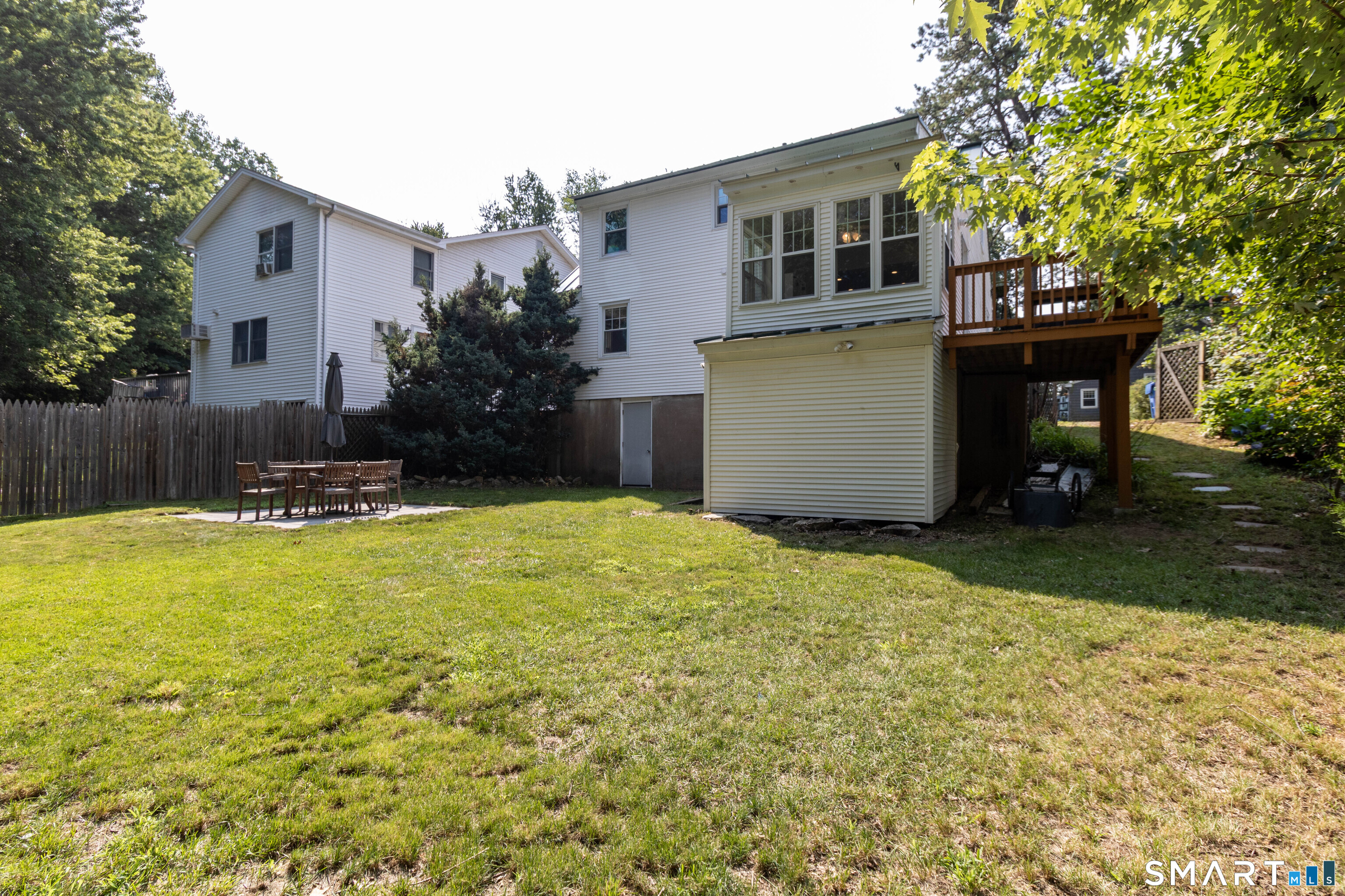 21 Overland Street Property Photo 22
