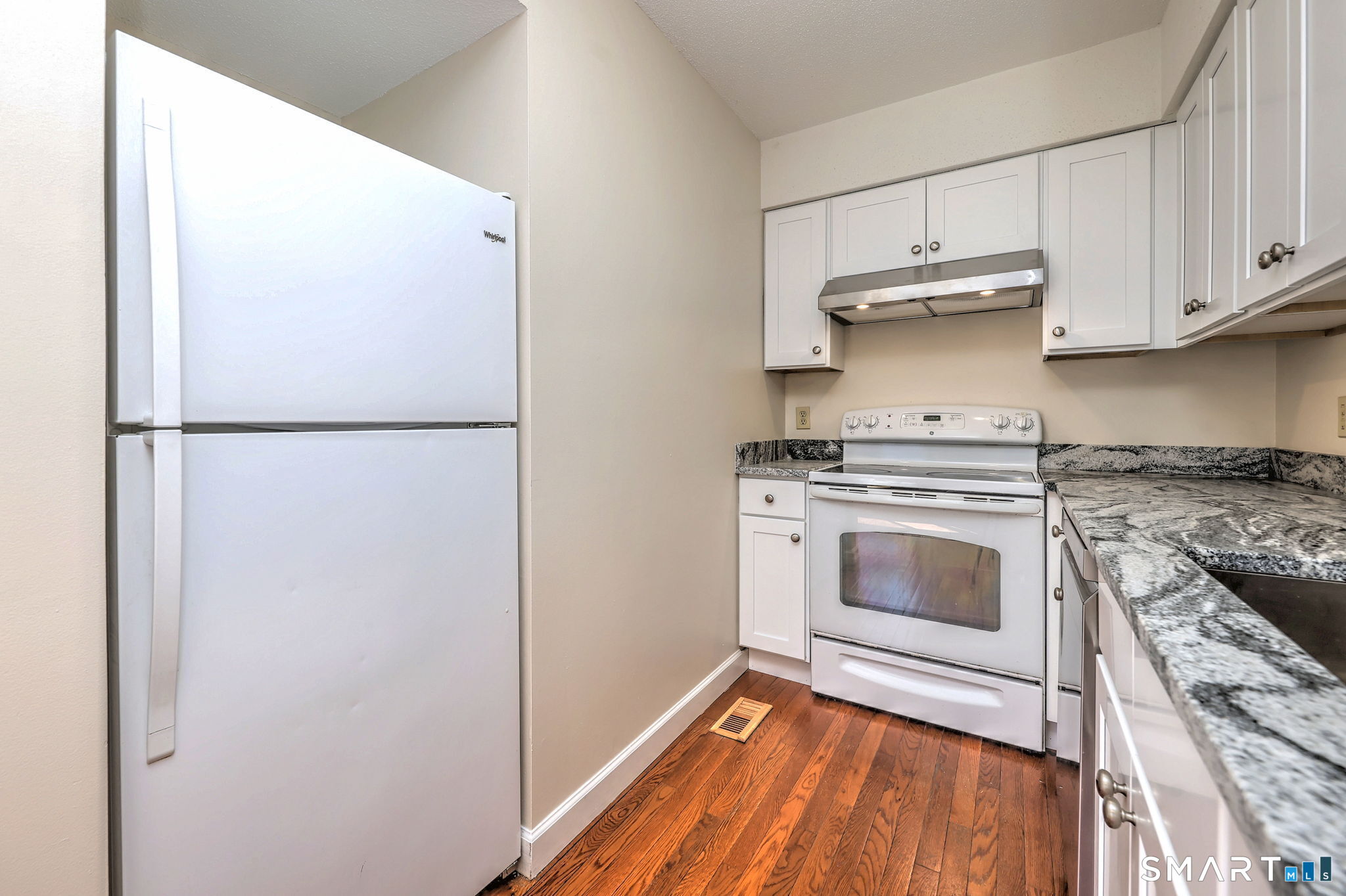 1423 Quinnipiac 302 Avenue Property Photo 7