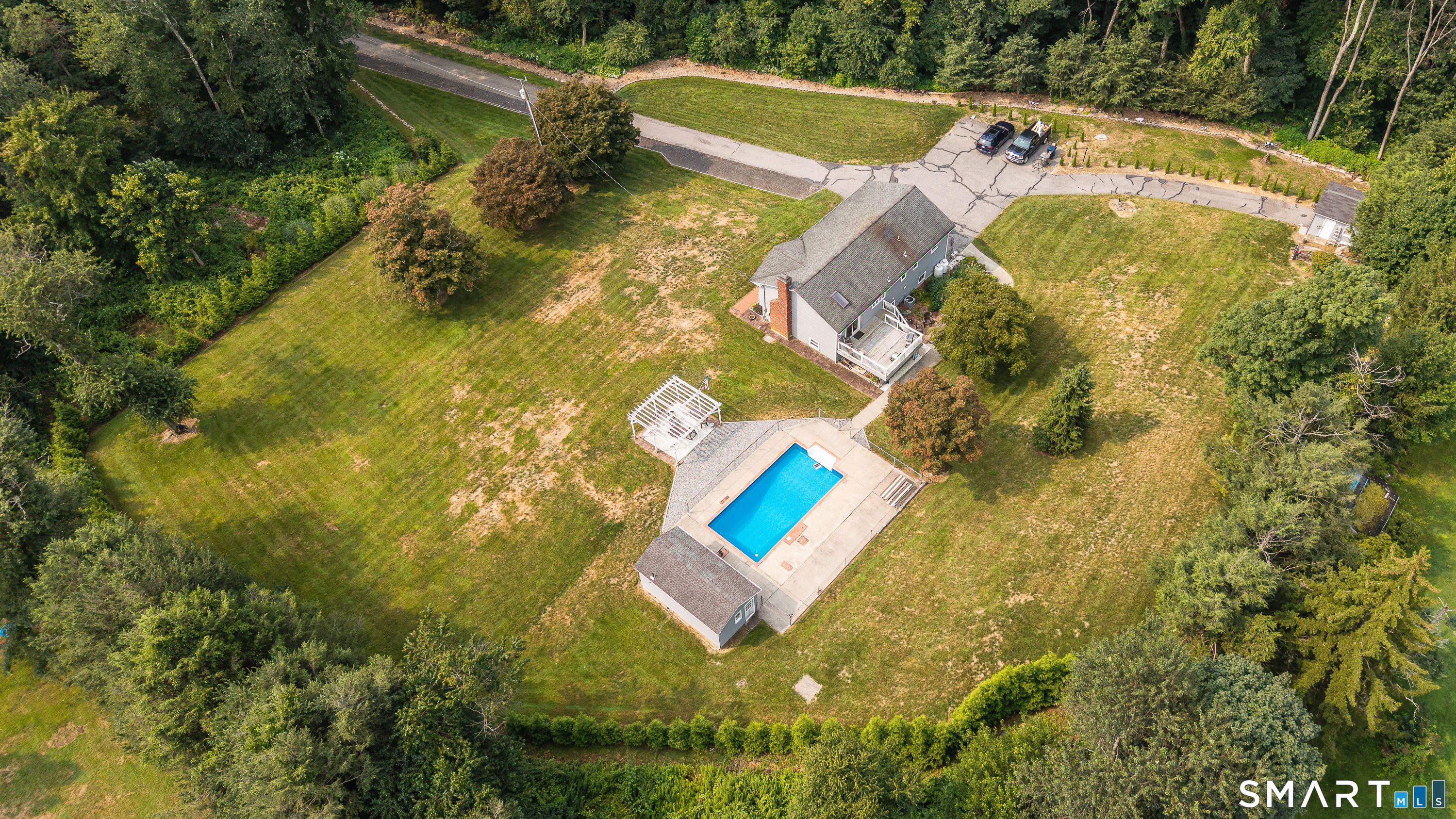18 Buckingham Road Property Photo 35