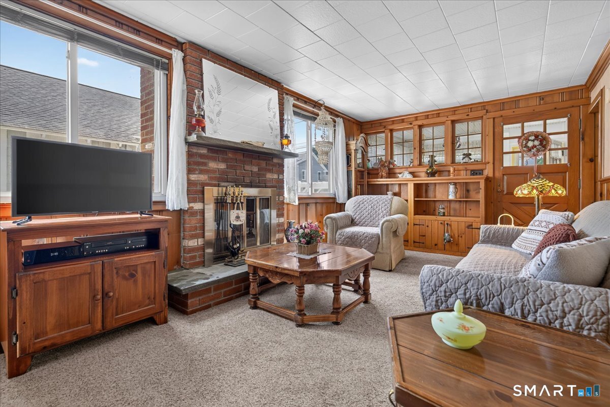 103 Orland Street Property Photo 4