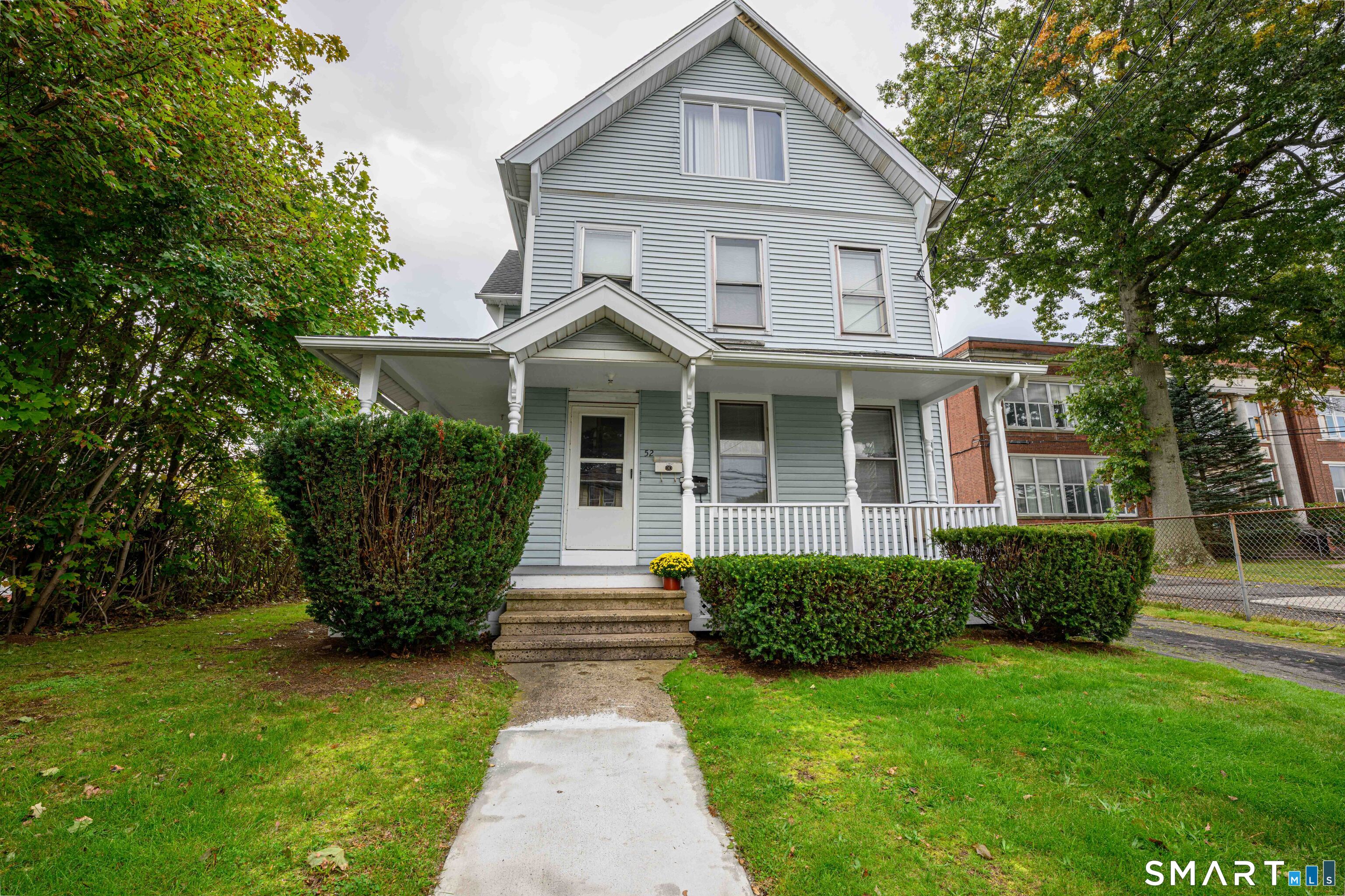 52 Putnam Avenue Property Photo 1