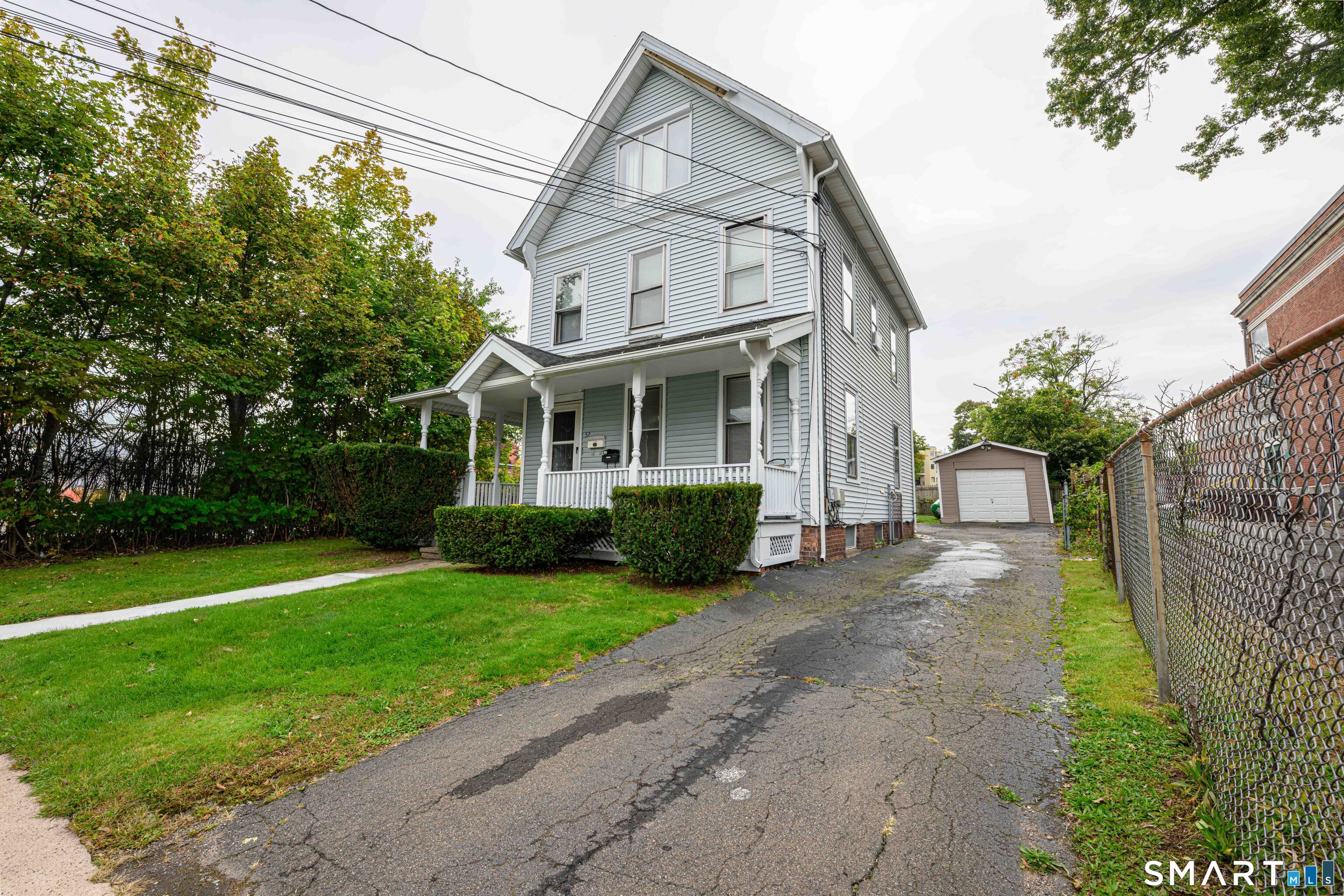 52 Putnam Avenue Property Photo 2