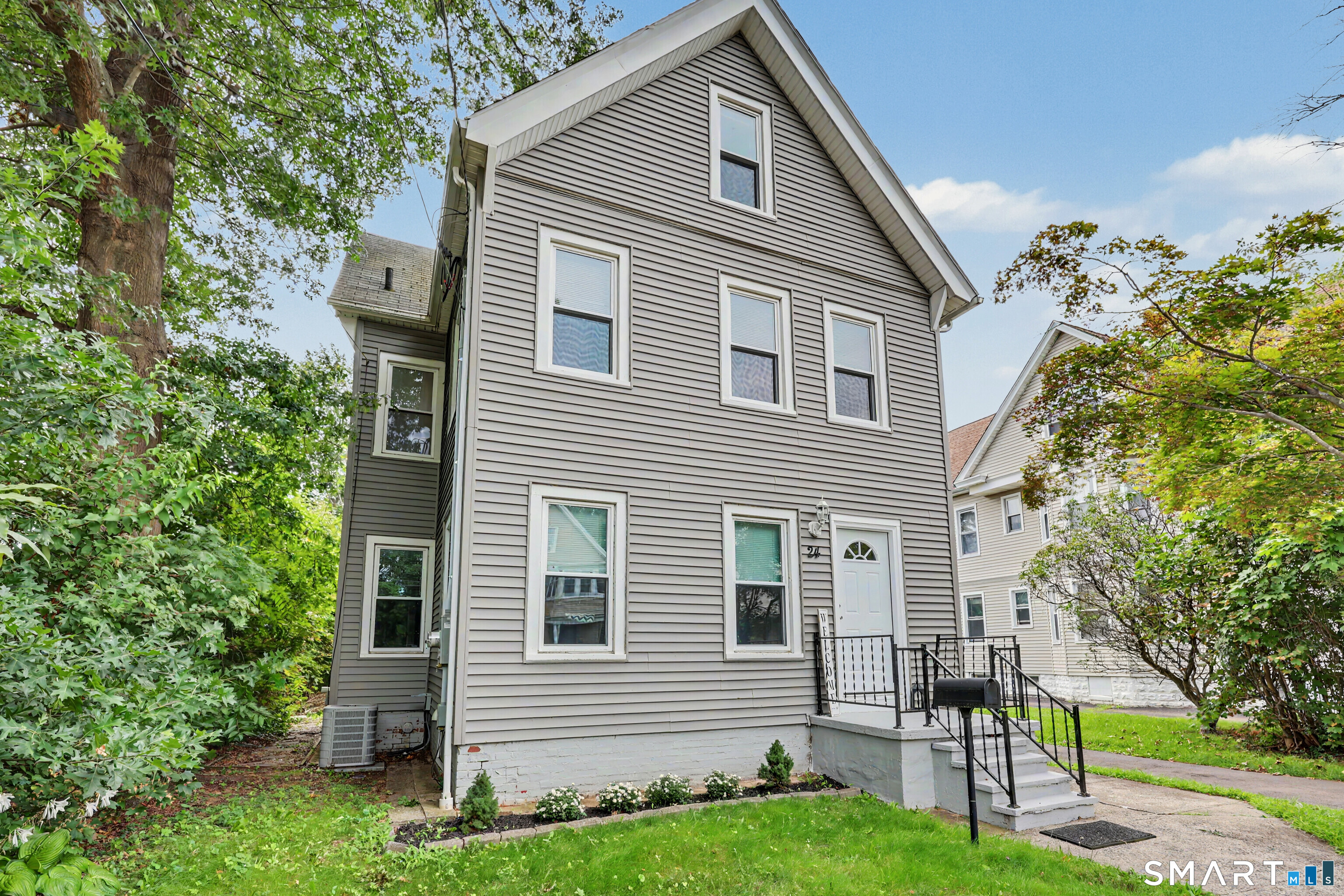 24 Beacon Street Property Photo 1