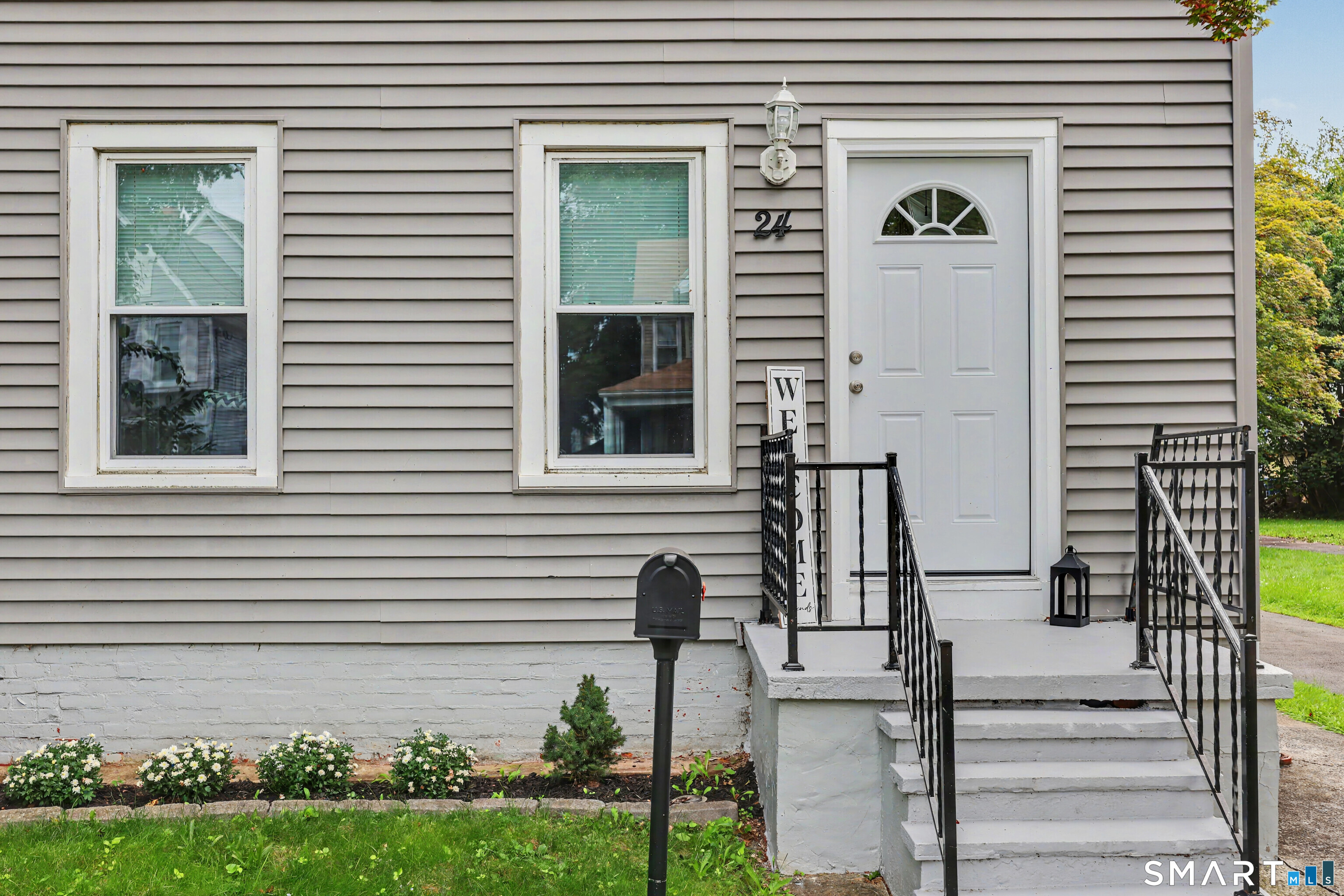 24 Beacon Street Property Photo 2
