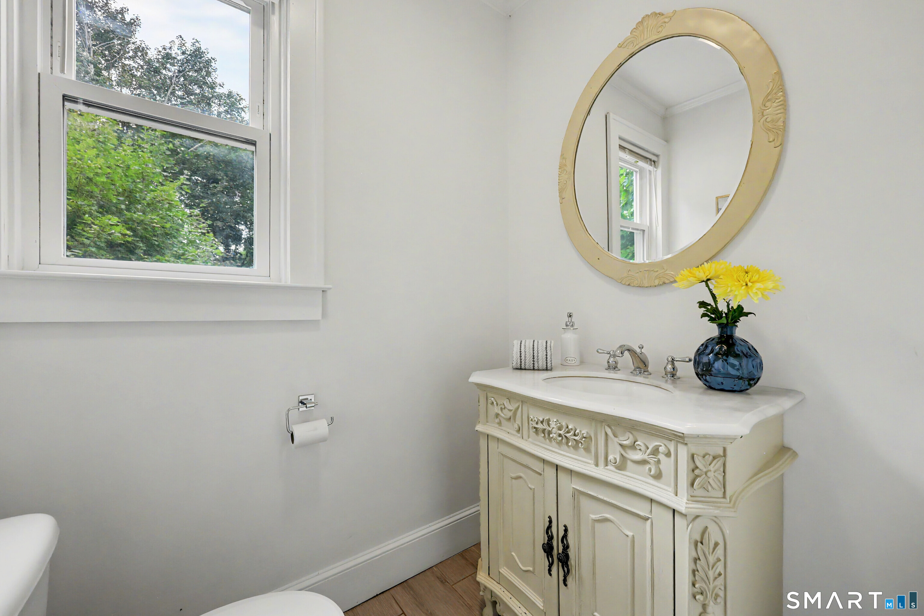 24 Beacon Street Property Photo 9