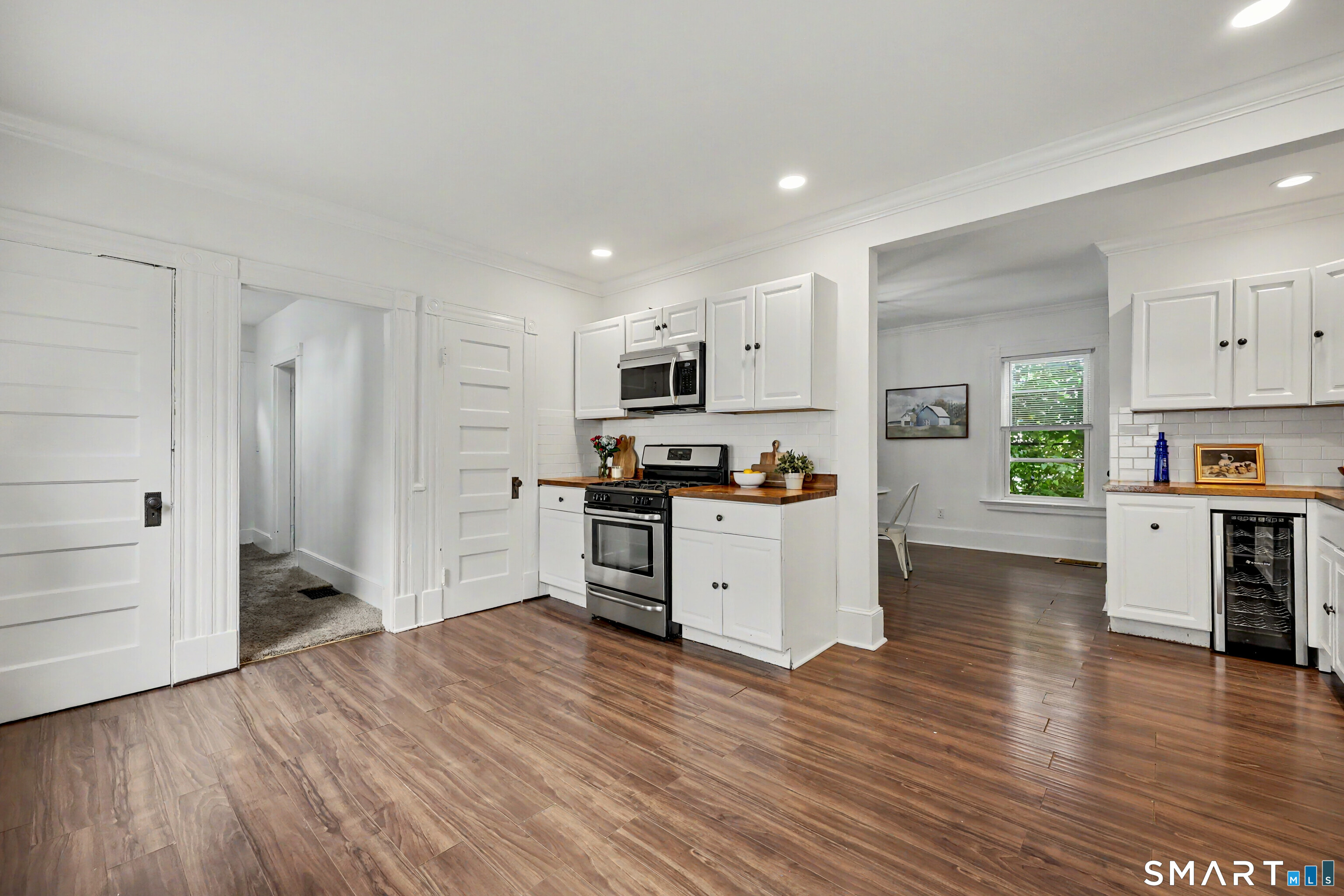 24 Beacon Street Property Photo 13