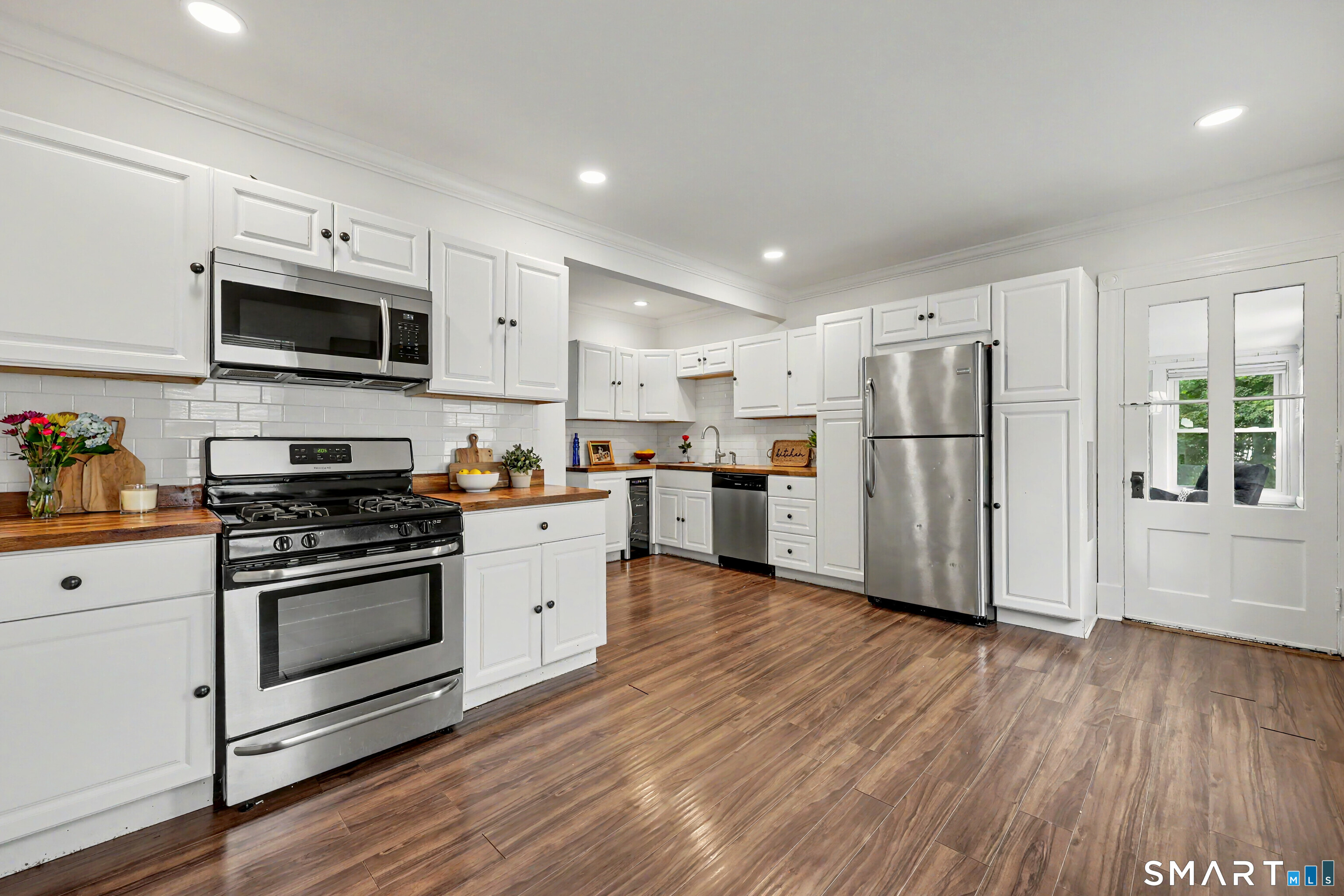 24 Beacon Street Property Photo 14