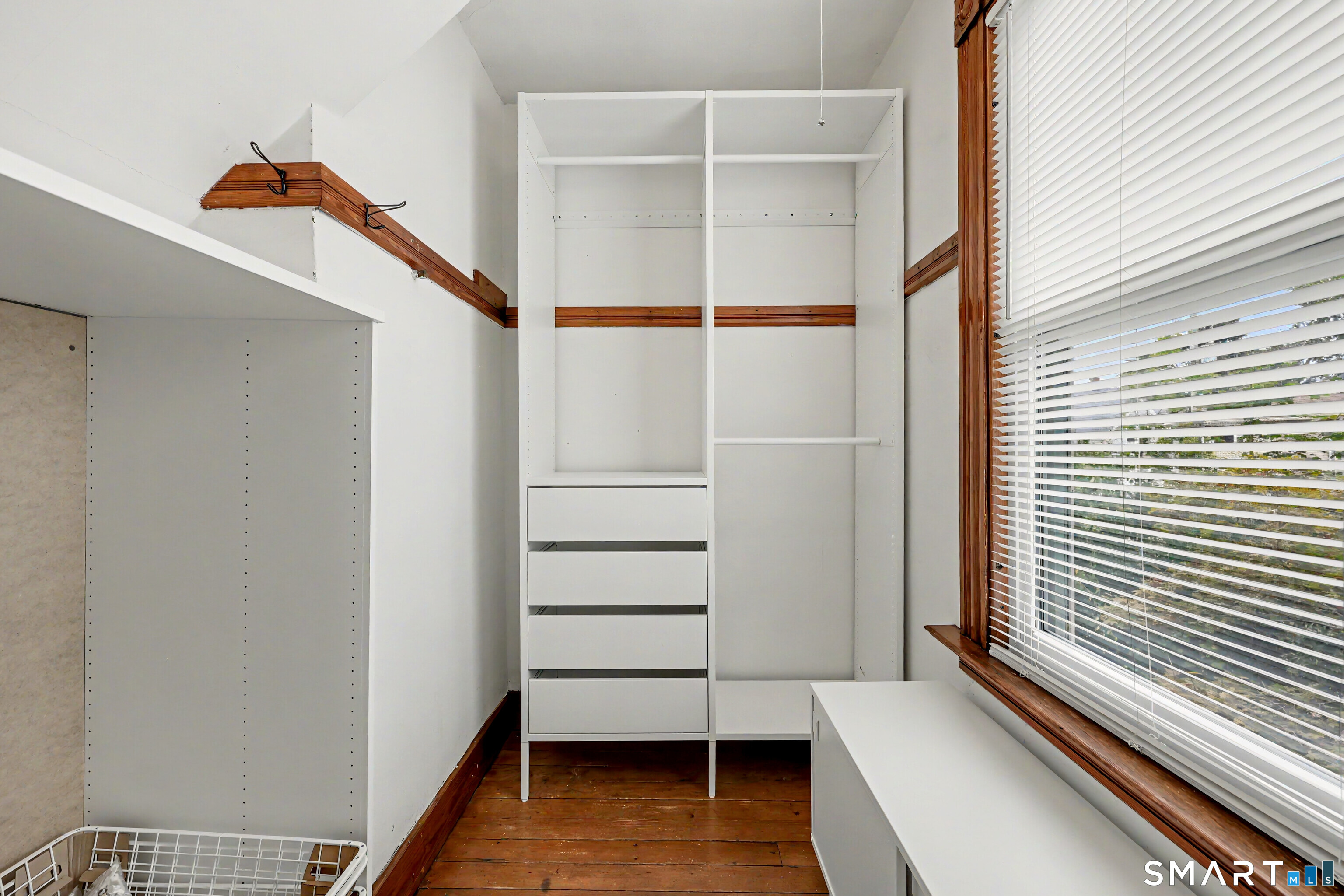 24 Beacon Street Property Photo 27