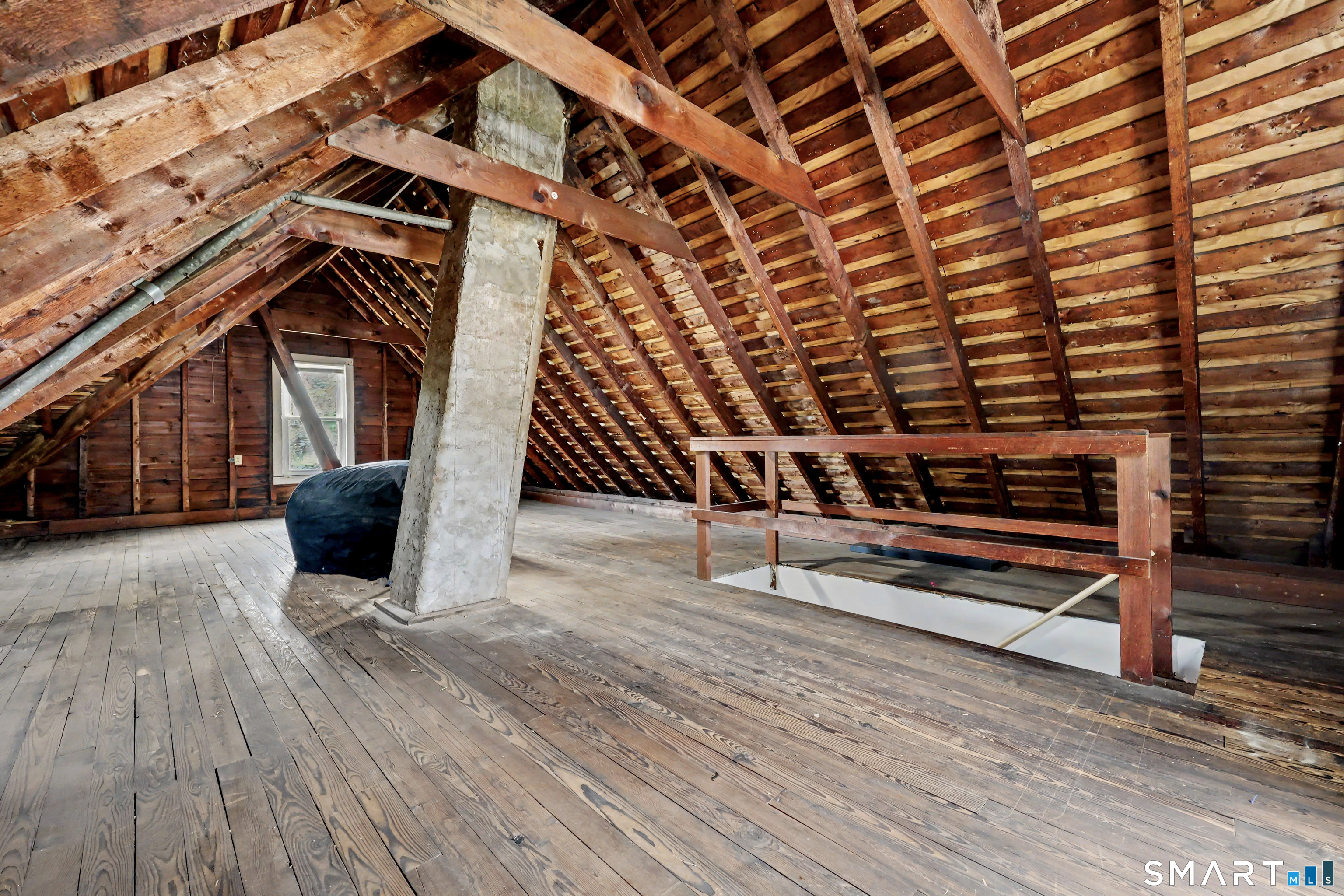 24 Beacon Street Property Photo 28
