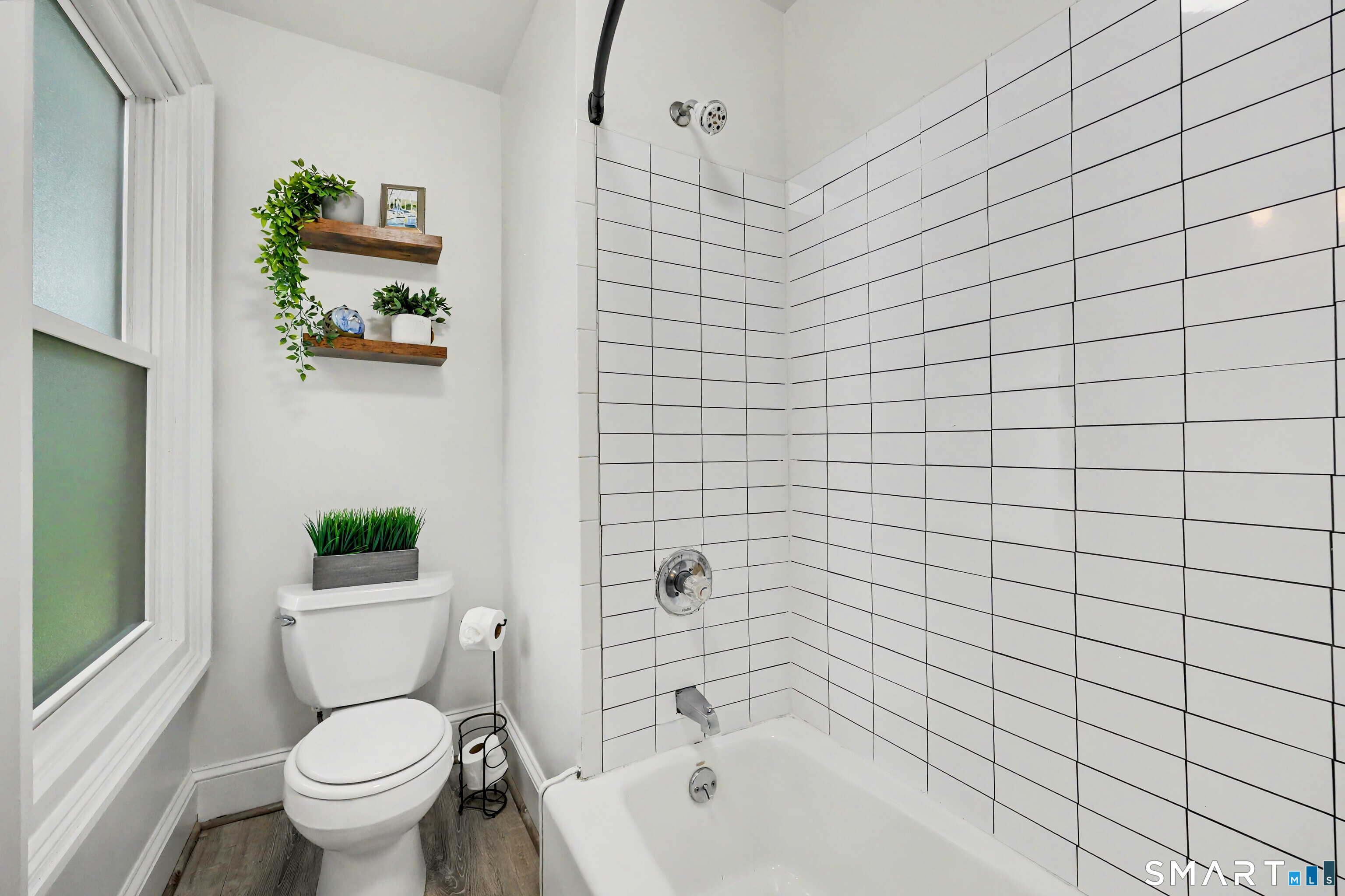 24 Beacon Street Property Photo 29