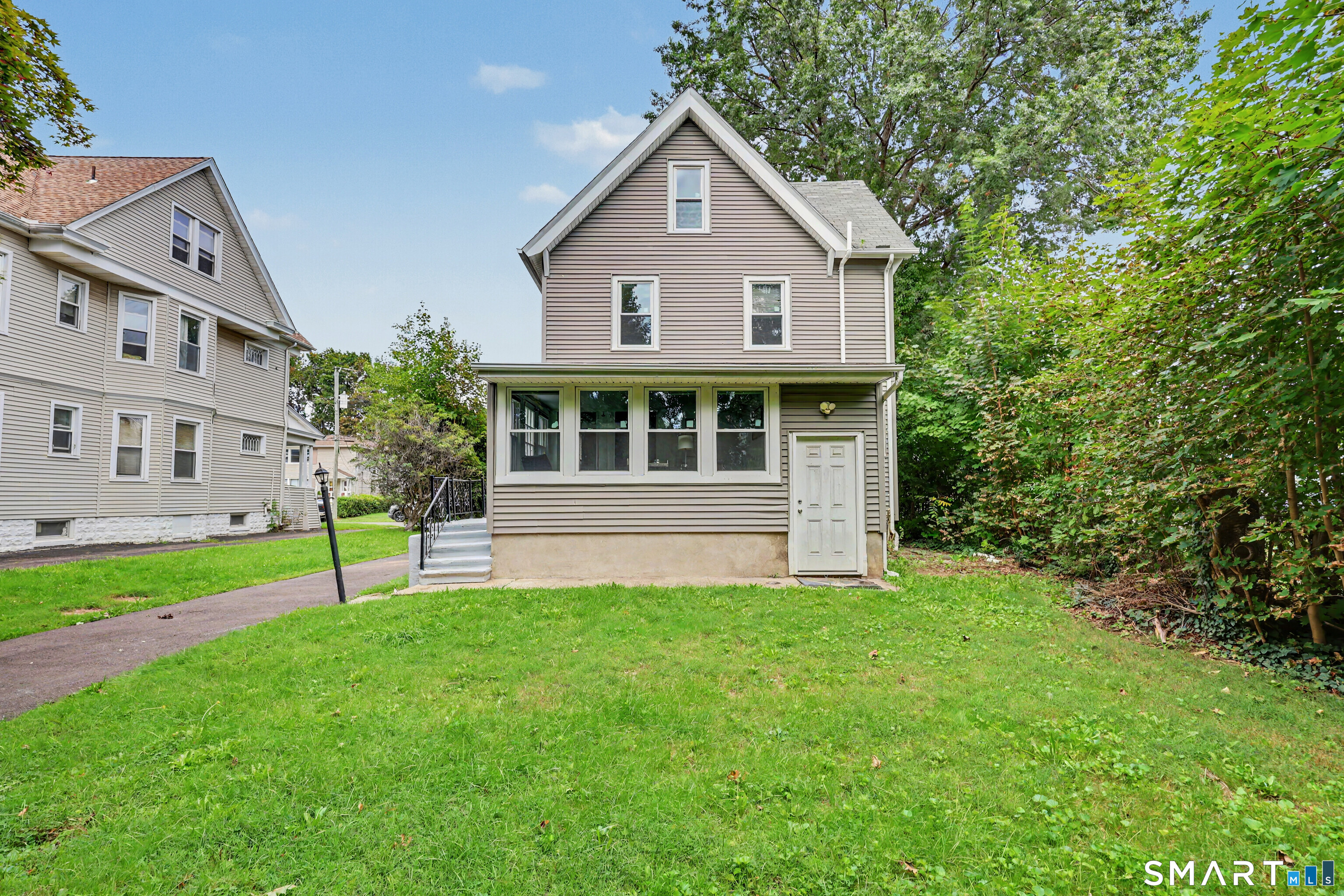 24 Beacon Street Property Photo 32