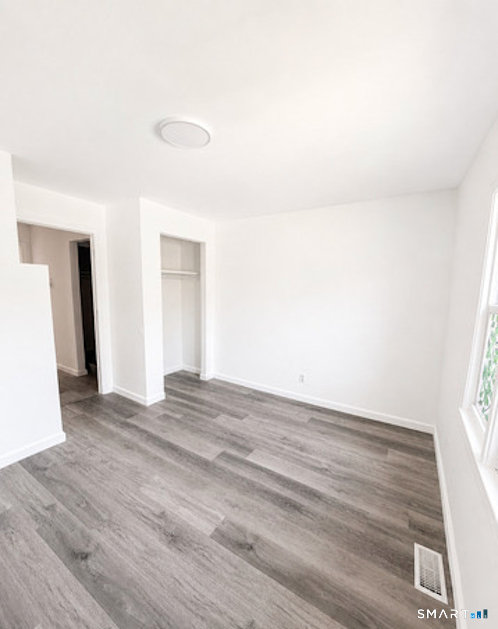 223 Pearl Harbor Street Property Photo 4