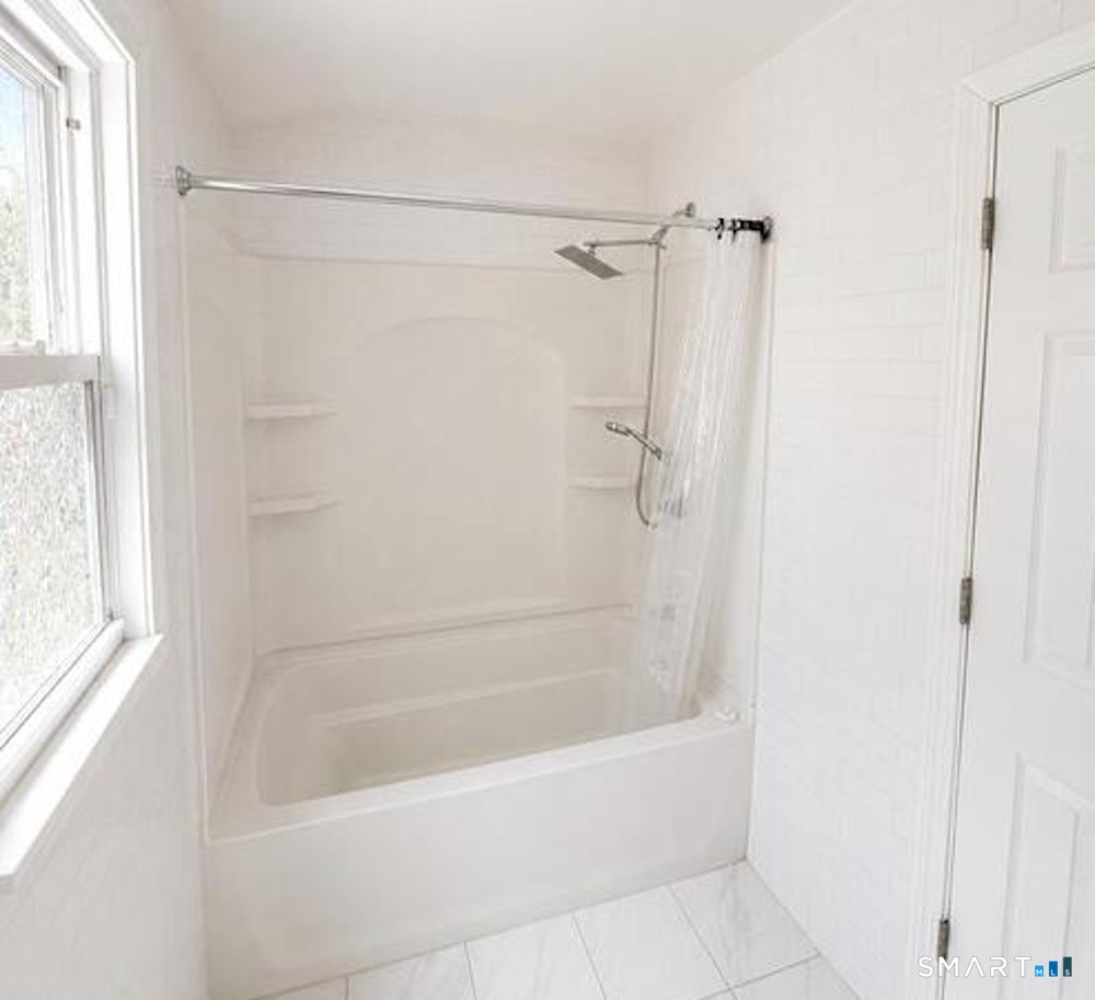 223 Pearl Harbor Street Property Photo 5