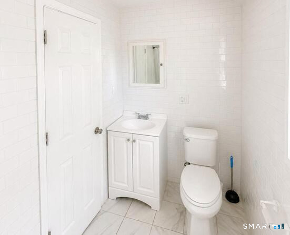 223 Pearl Harbor Street Property Photo 6