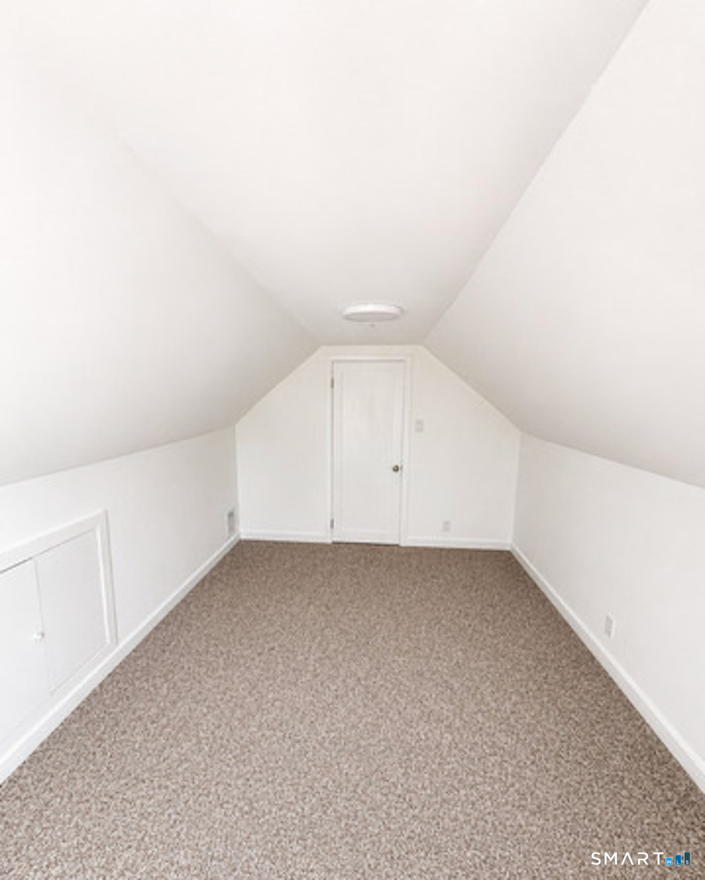 223 Pearl Harbor Street Property Photo 8