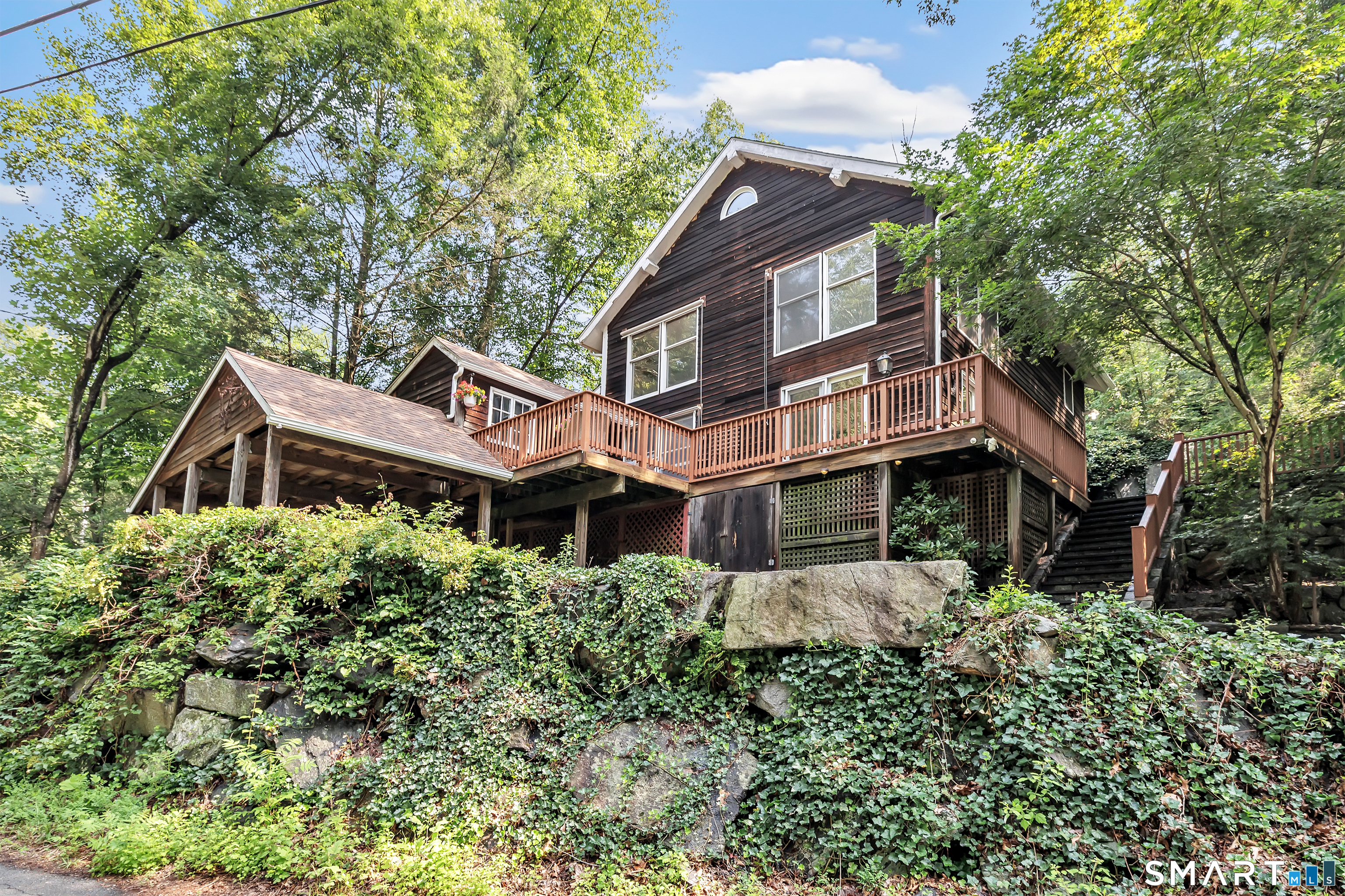 113 Yutaka Trail Property Photo 1