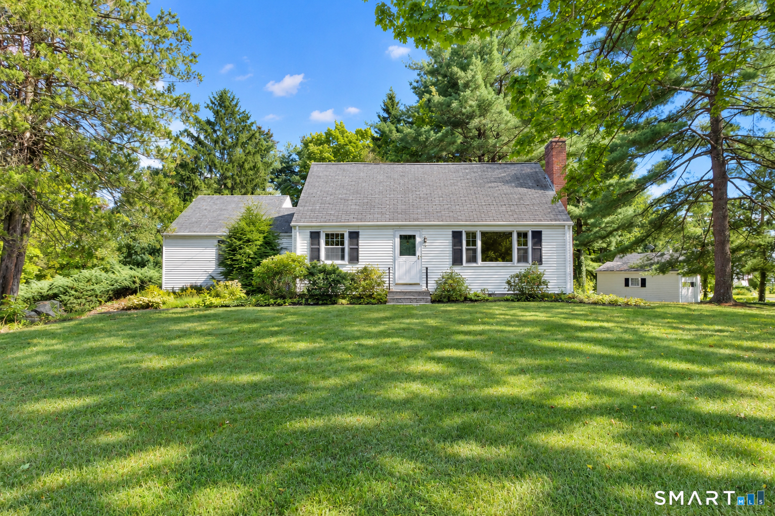 19 Crestwood Circle Property Photo 1