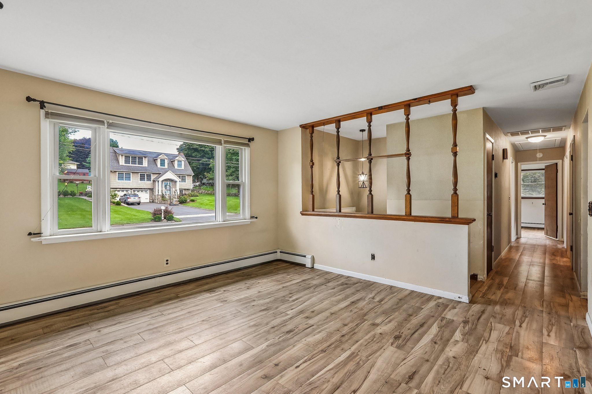 25 Woodbury Drive Property Photo 3