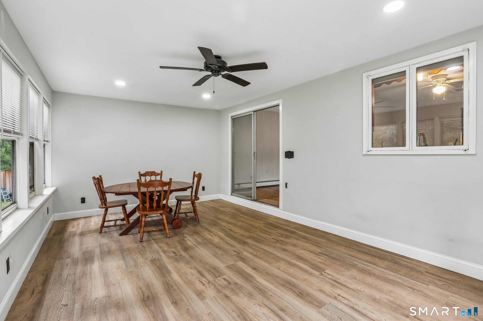 25 Woodbury Drive Property Photo 11