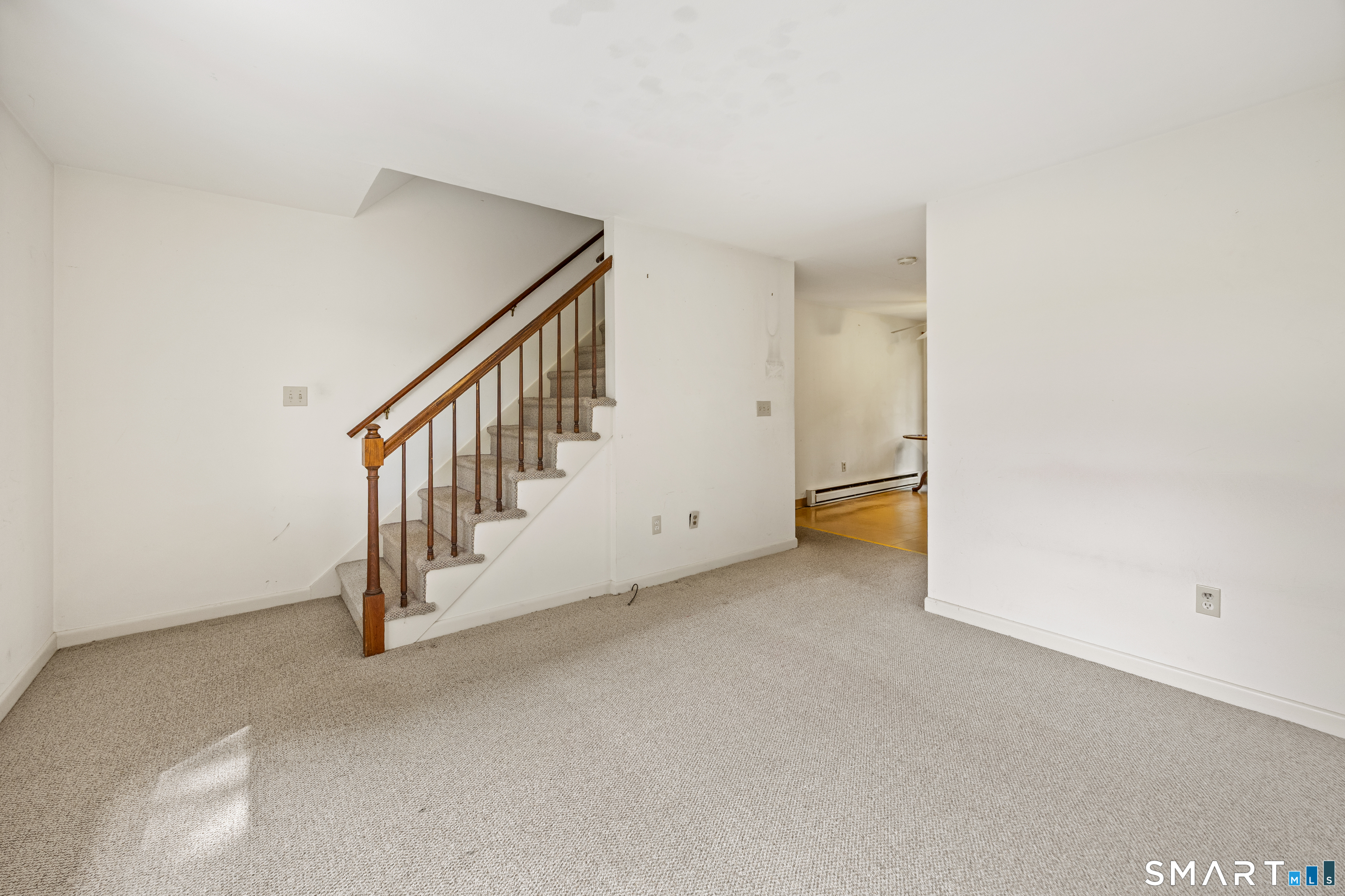 1581 Meriden Waterbury 6 Turnpike Property Photo 9