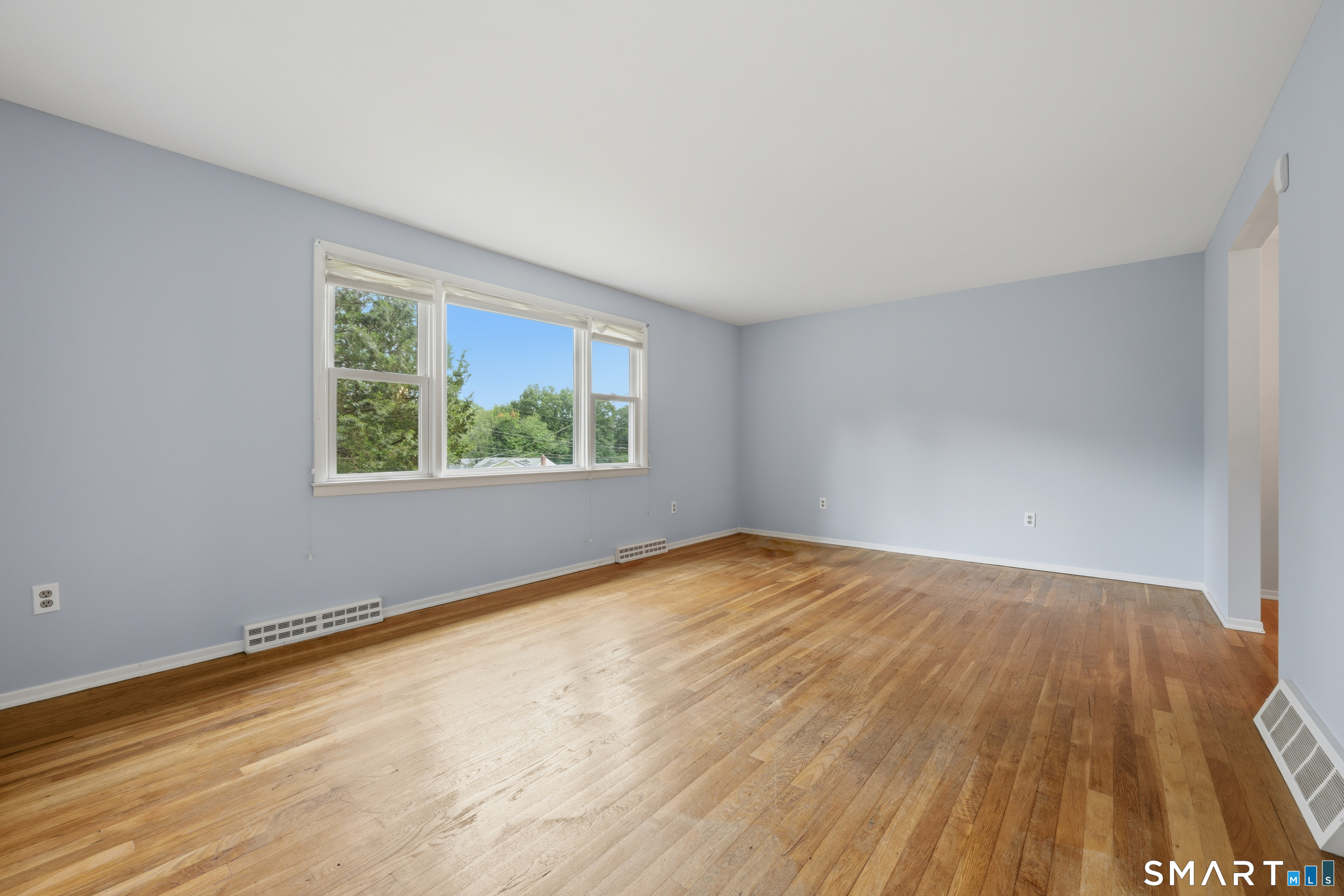 42 Falmouth Drive Property Photo 2