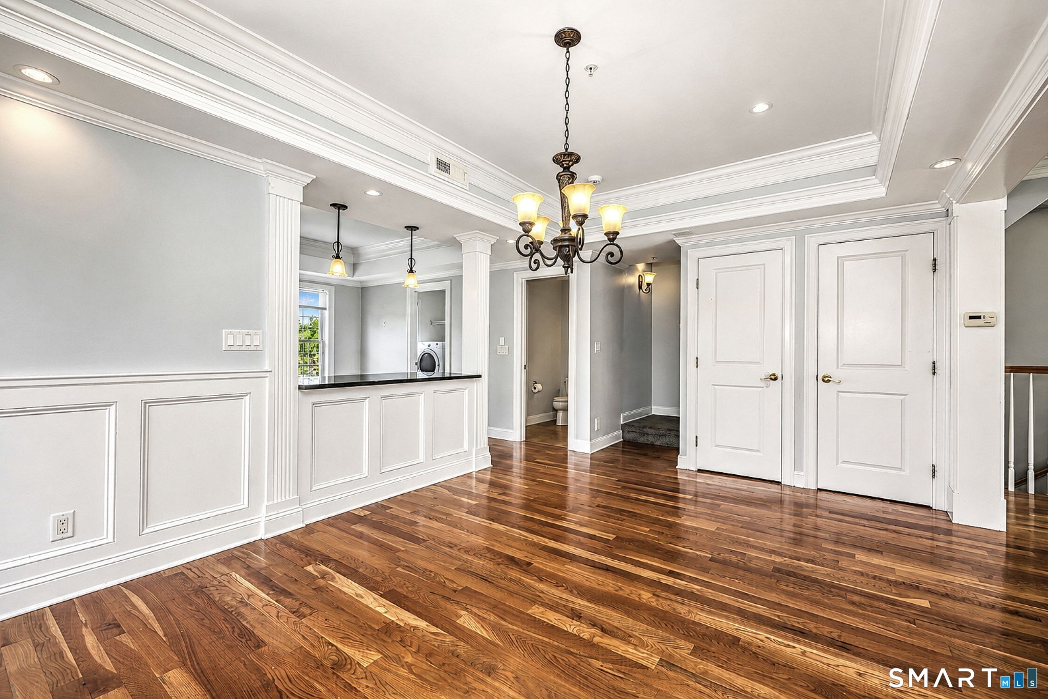449 New Haven Avenue Property Photo 15