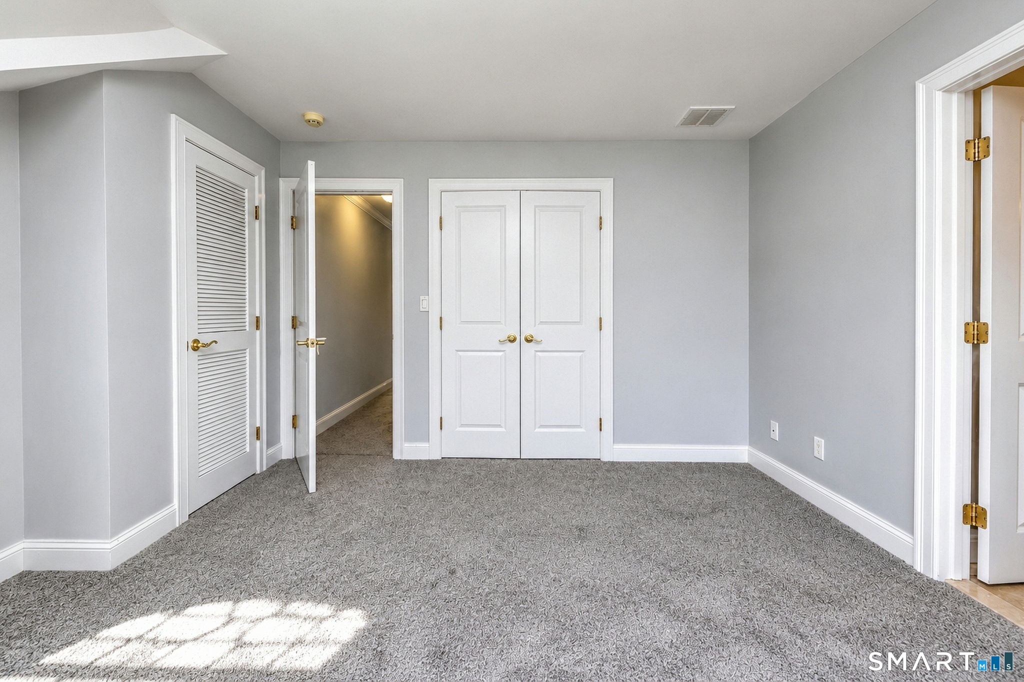 449 New Haven Avenue Property Photo 28