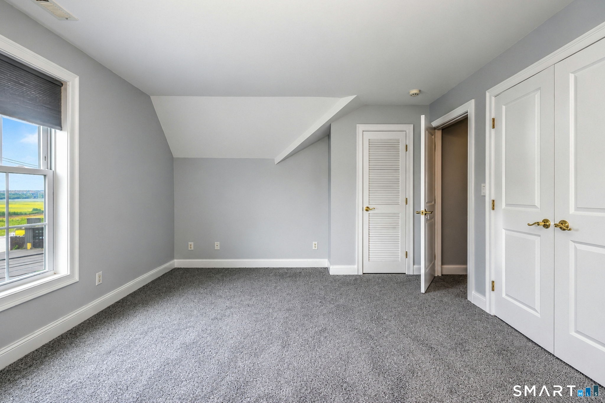 449 New Haven Avenue Property Photo 29