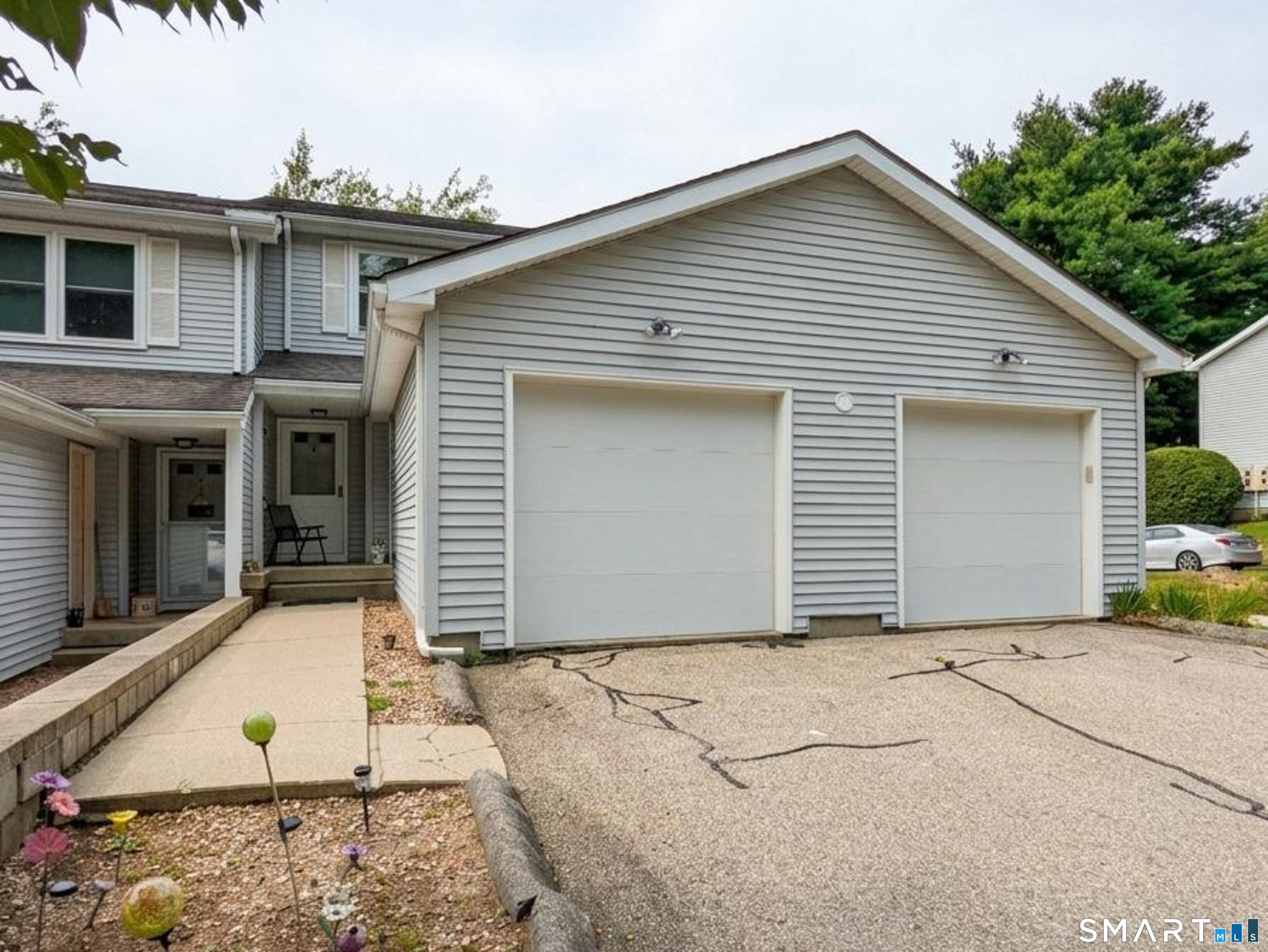 29 Kathleen 7e Drive Property Photo 1