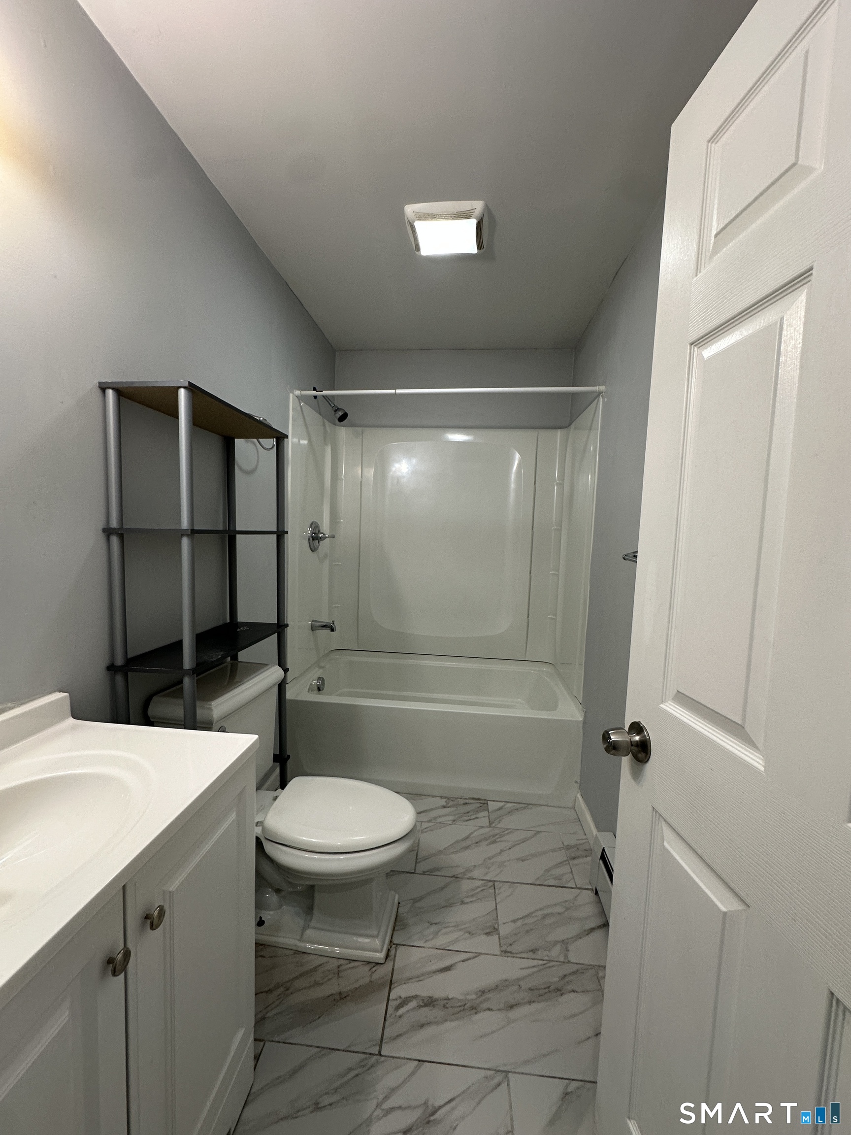 178 Martin 3rd Floor Street Property Photo 4