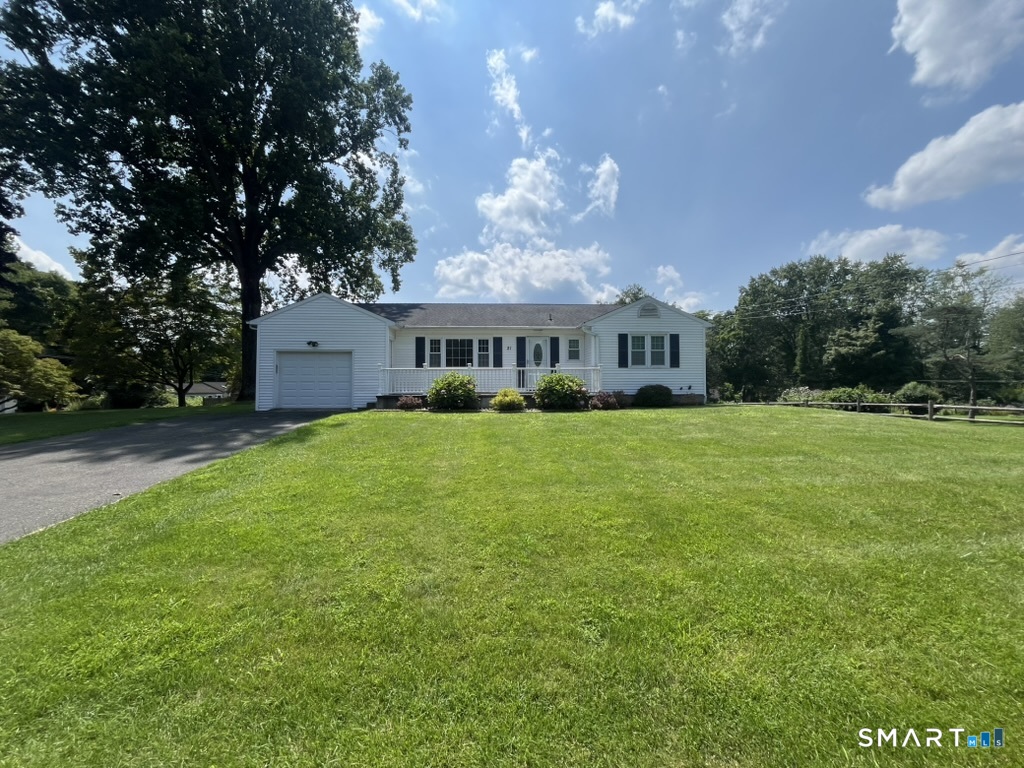 21 Brookfield Meadows Road Property Photo 1