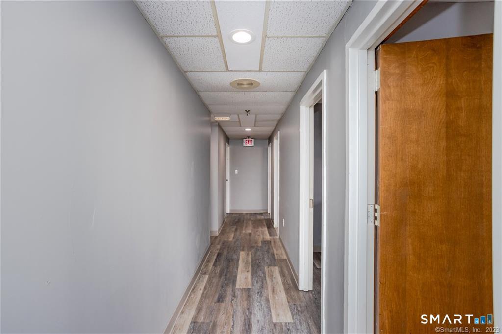 239 Silas Deane Highway Property Photo 24