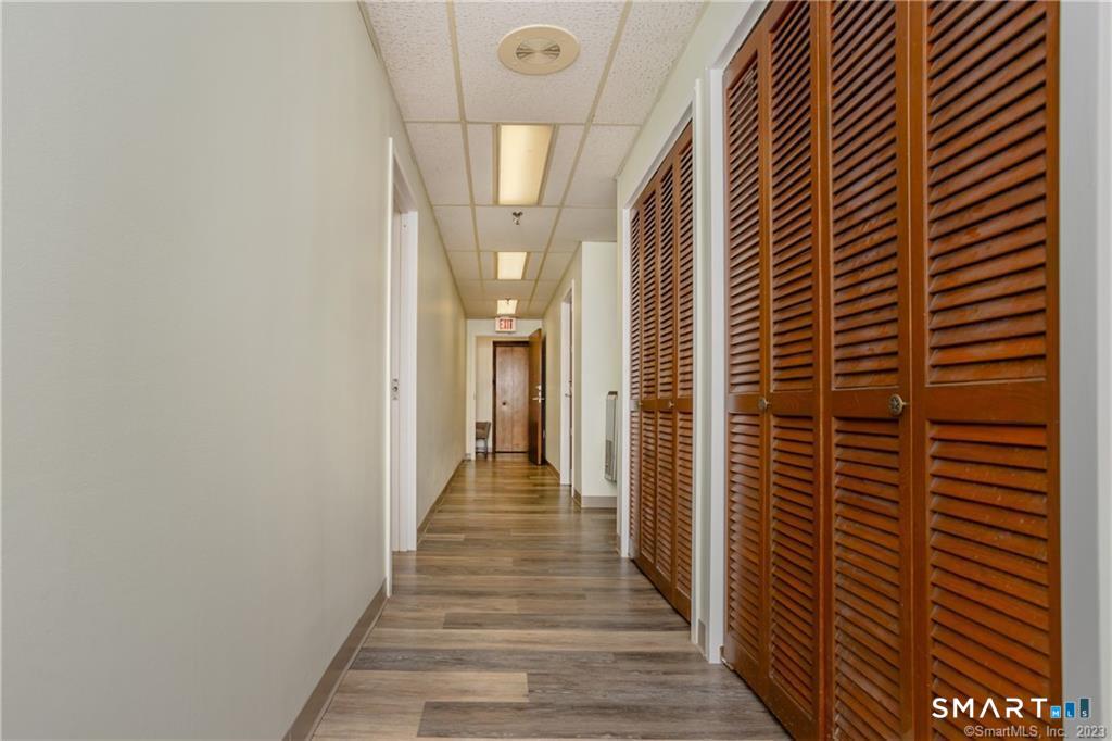 239 Silas Deane Highway Property Photo 29