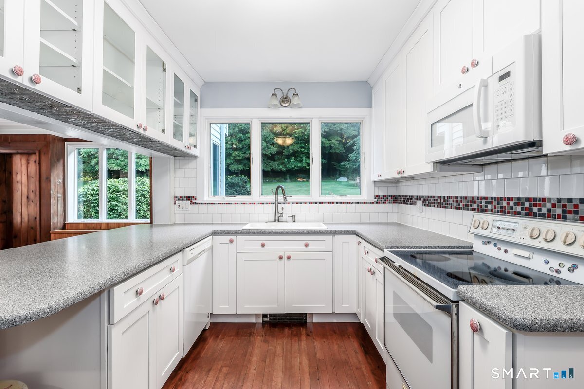 59 Taylor Road Property Photo 4