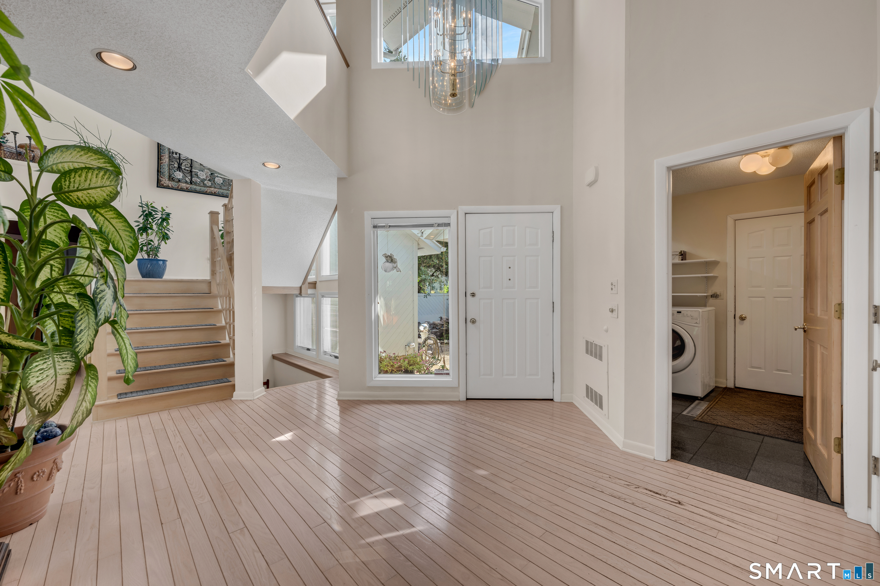 154 Suncrest Court Property Photo 7