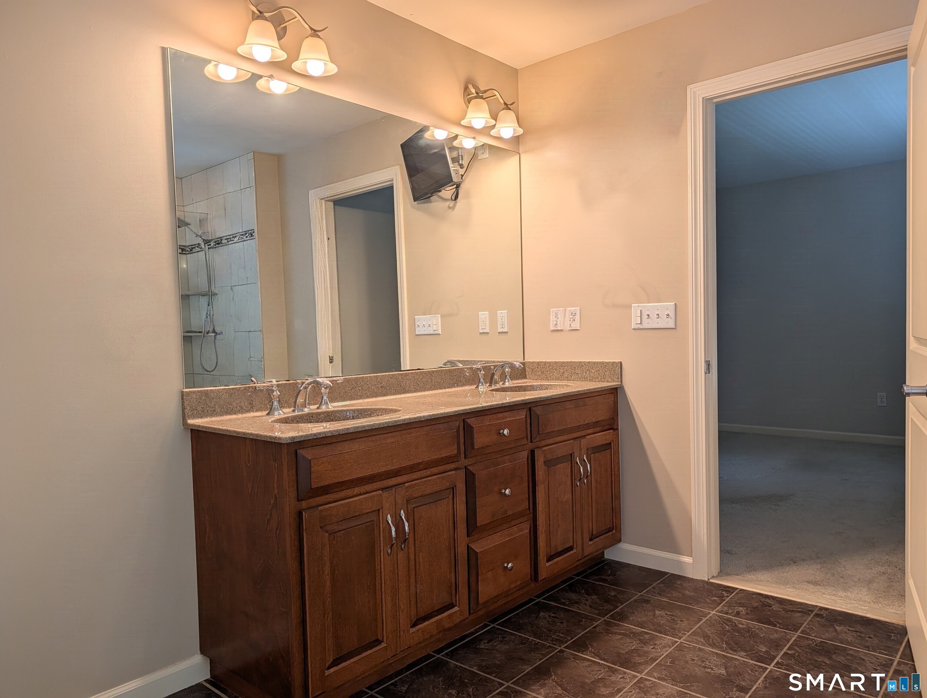 159 Bradford Walk Property Photo 13