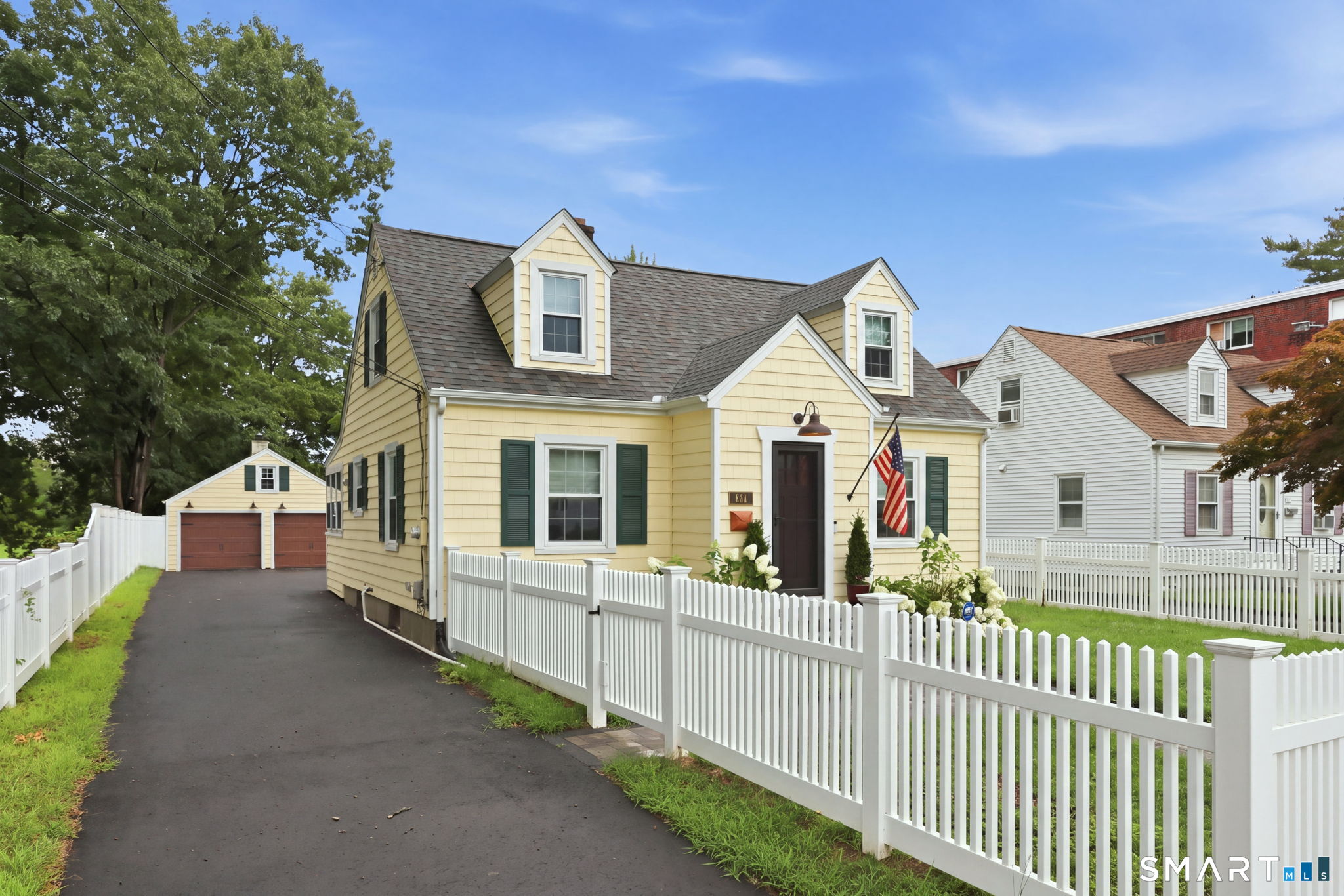 134 Oakwood Avenue Property Photo 2