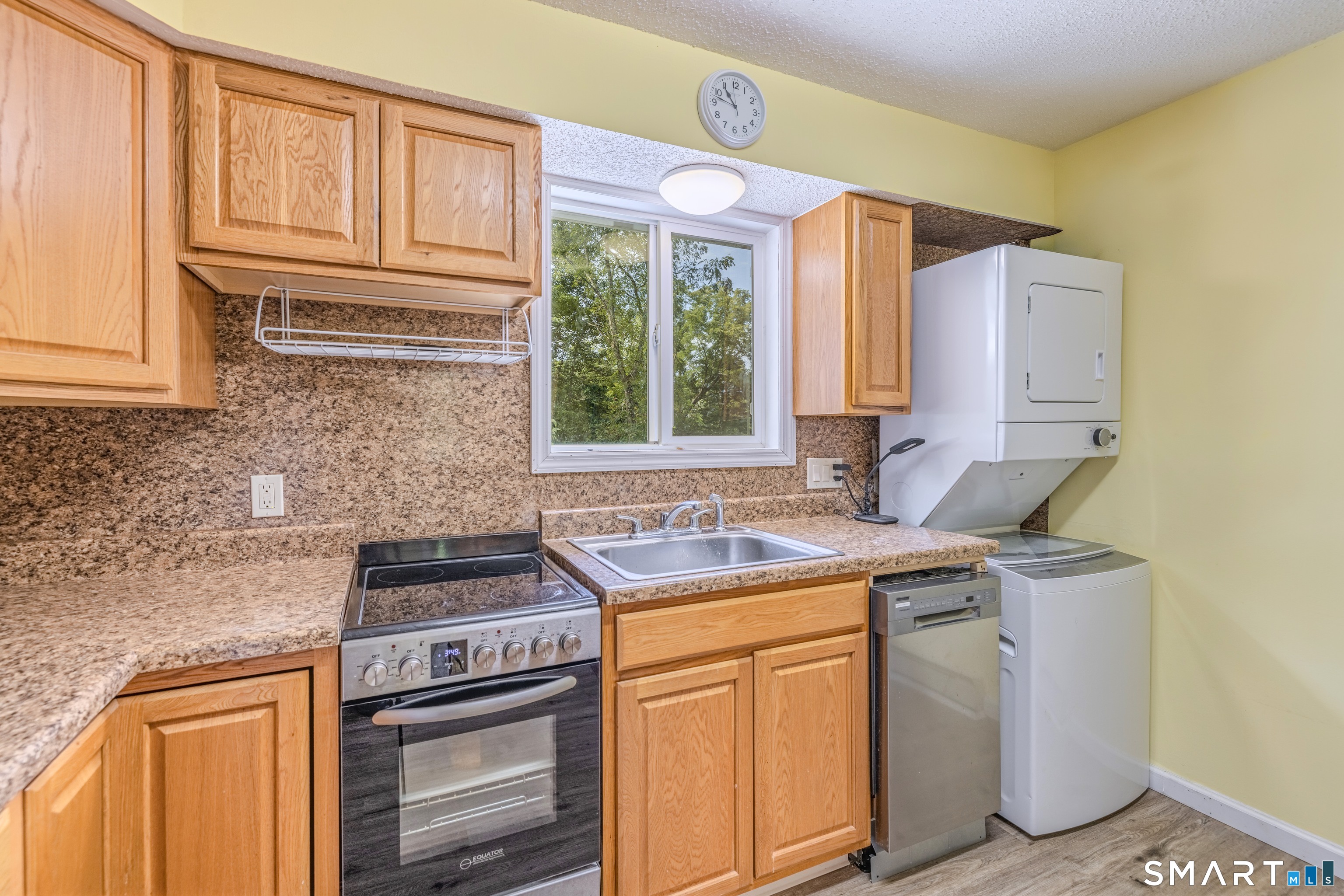 981 Storrs Road Property Photo 22