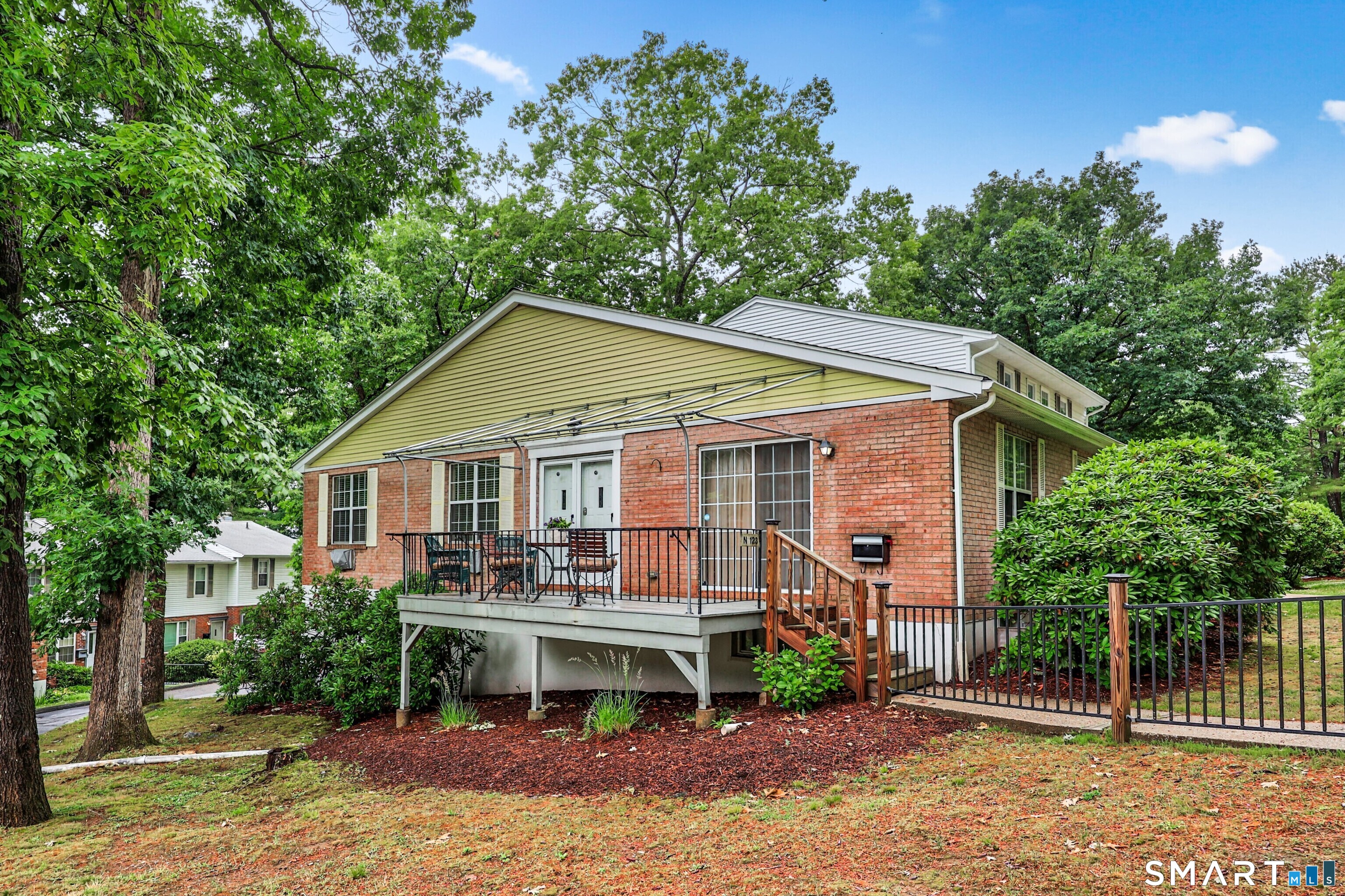 123 Queens 123 Road Property Photo 1