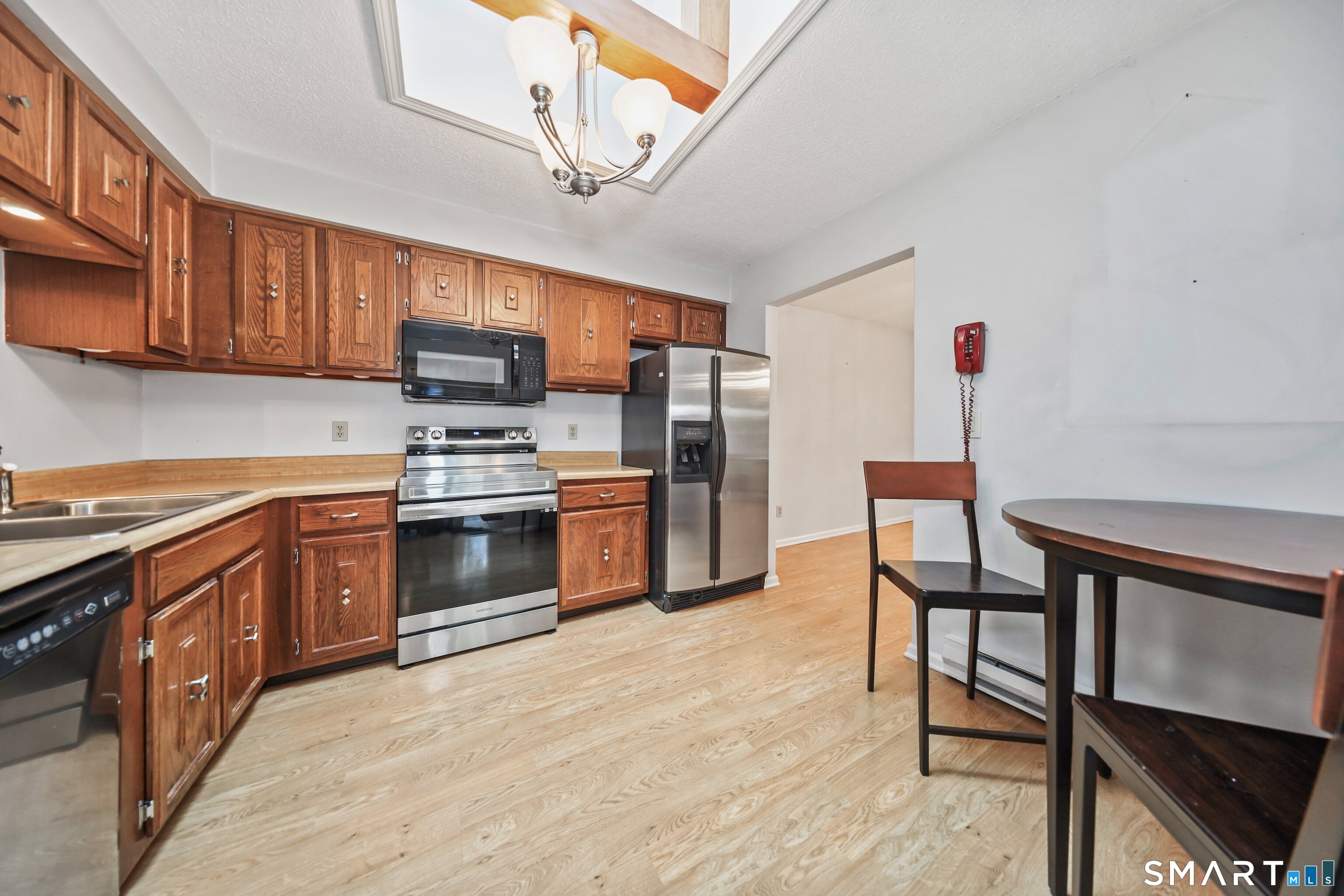 123 Queens 123 Road Property Photo 4