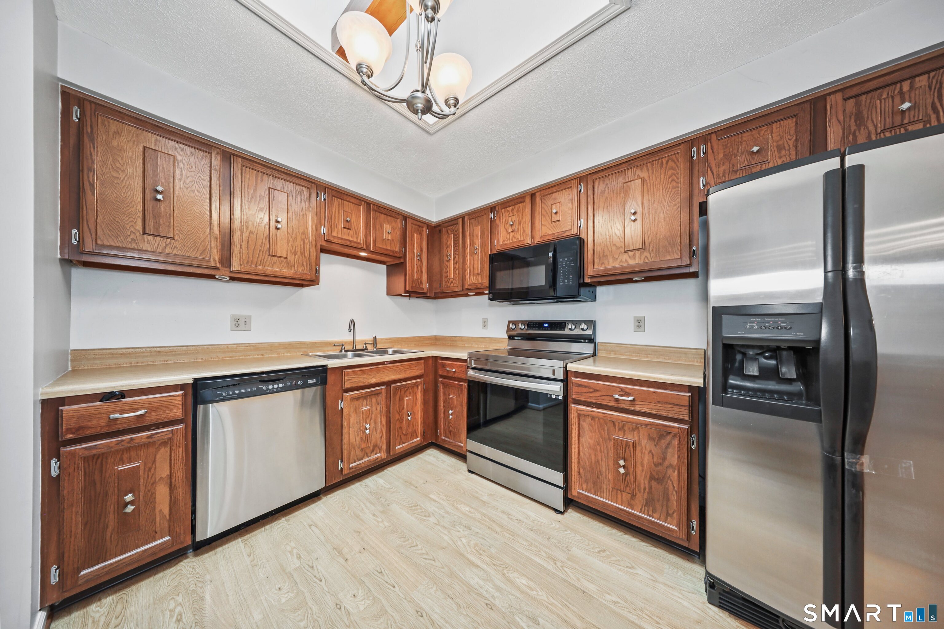 123 Queens 123 Road Property Photo 5