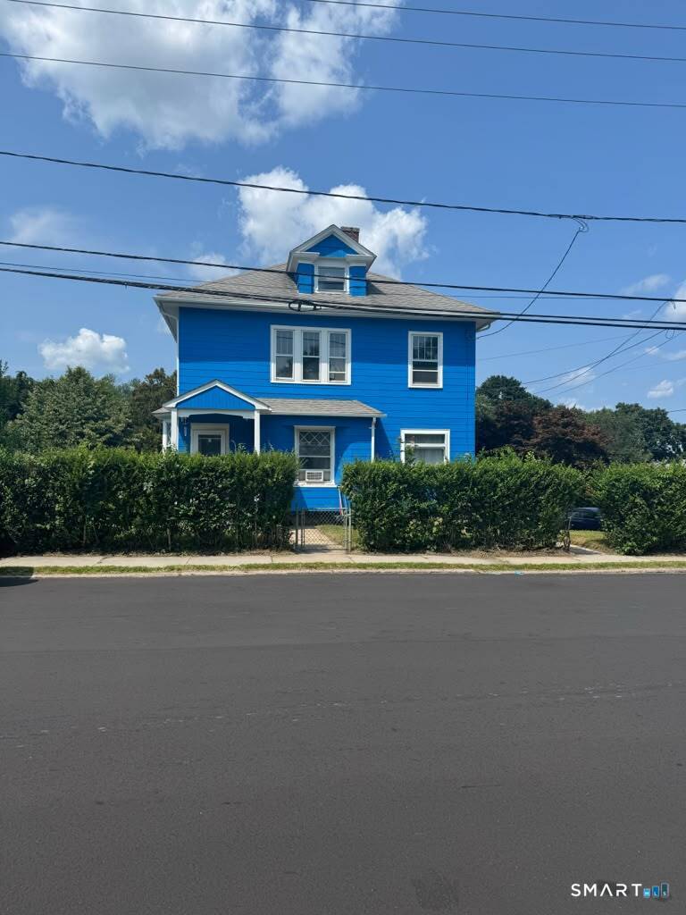 75 Willetts Avenue Property Photo 2