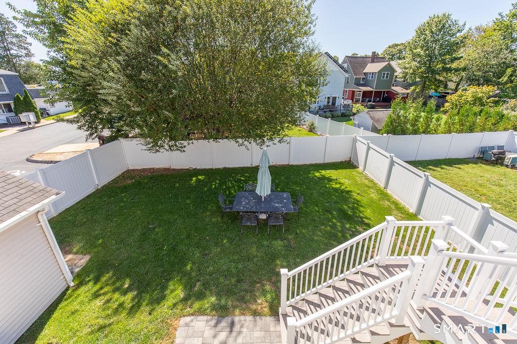 21 Dixon B Street Property Photo 5