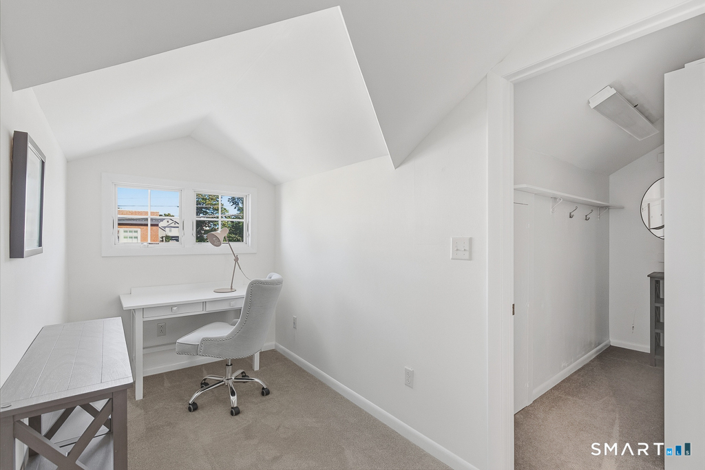 21 Dixon B Street Property Photo 16
