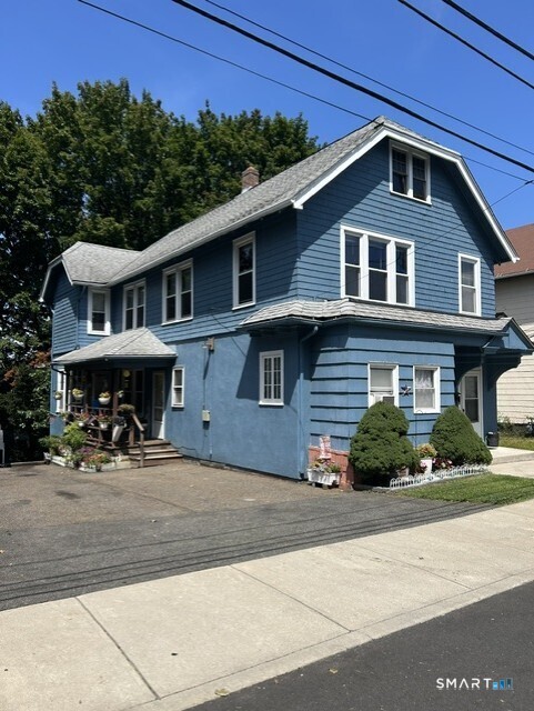 17 Akron Street Property Photo 1