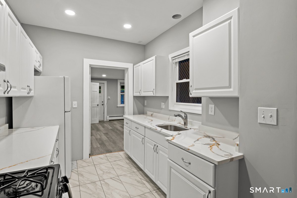 24 Park Terrace Property Photo 1