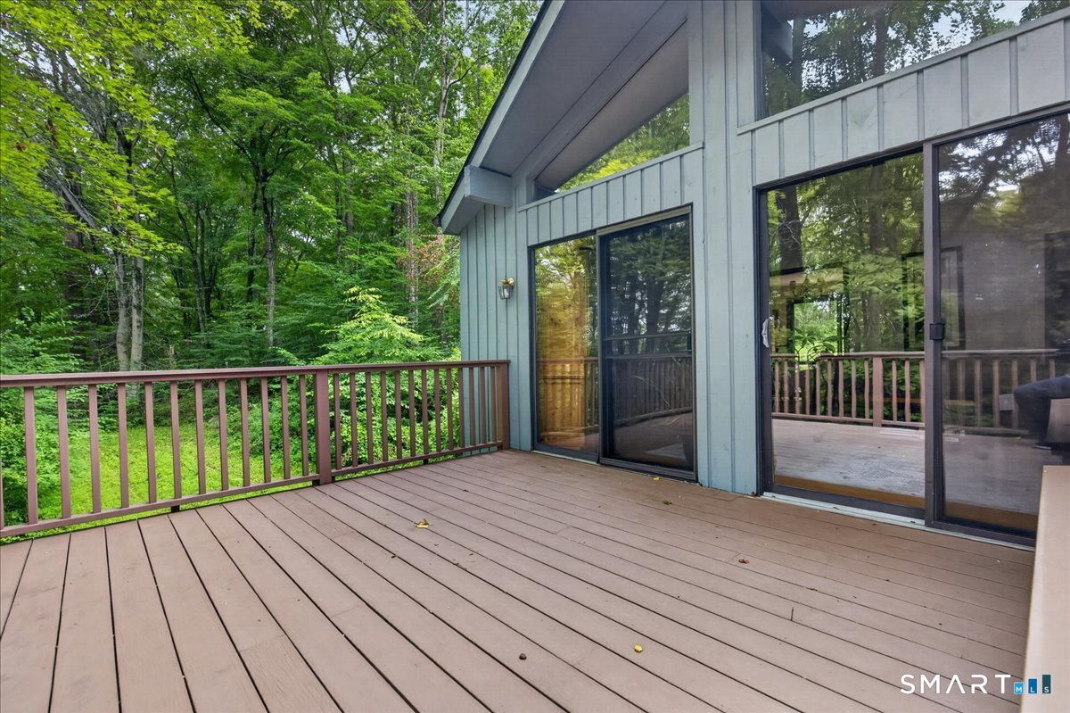35 Aileen Drive Property Photo 4