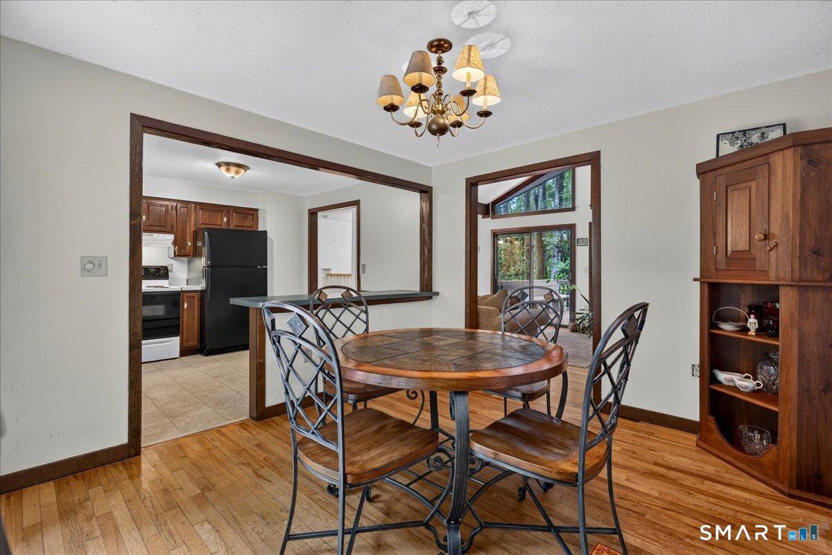 35 Aileen Drive Property Photo 11