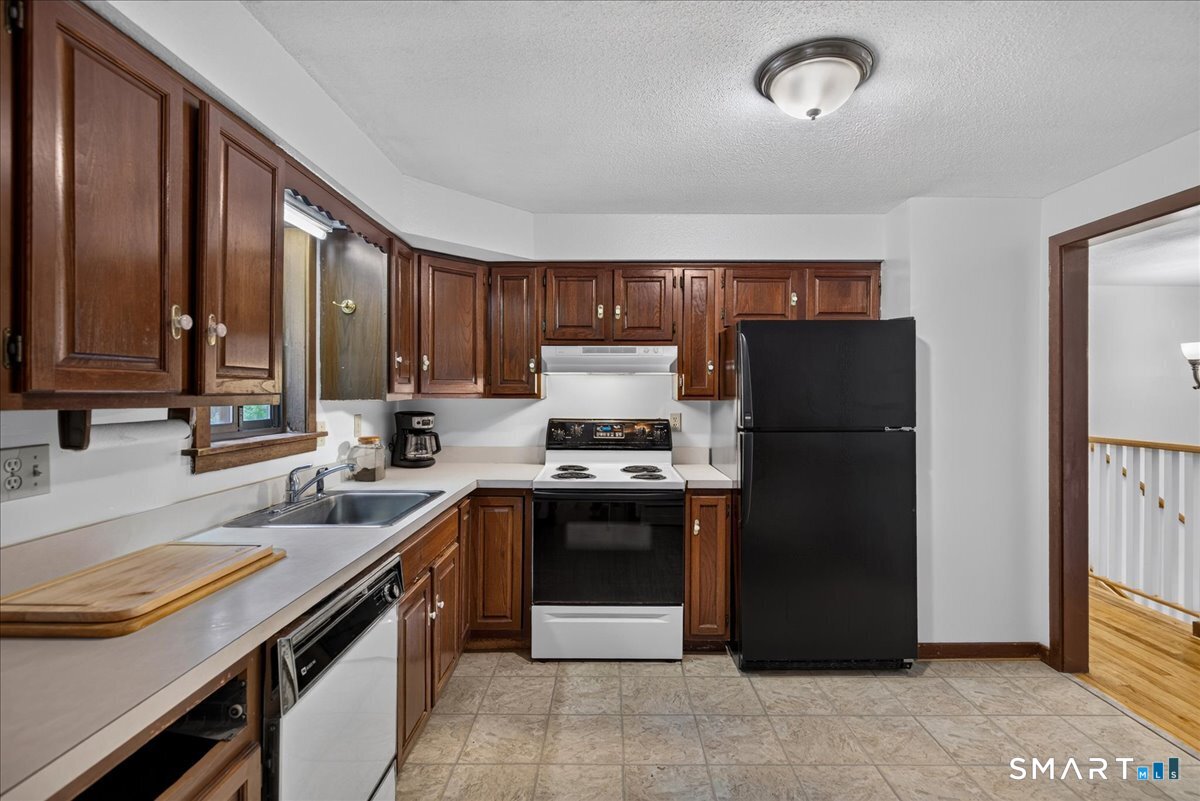 35 Aileen Drive Property Photo 12